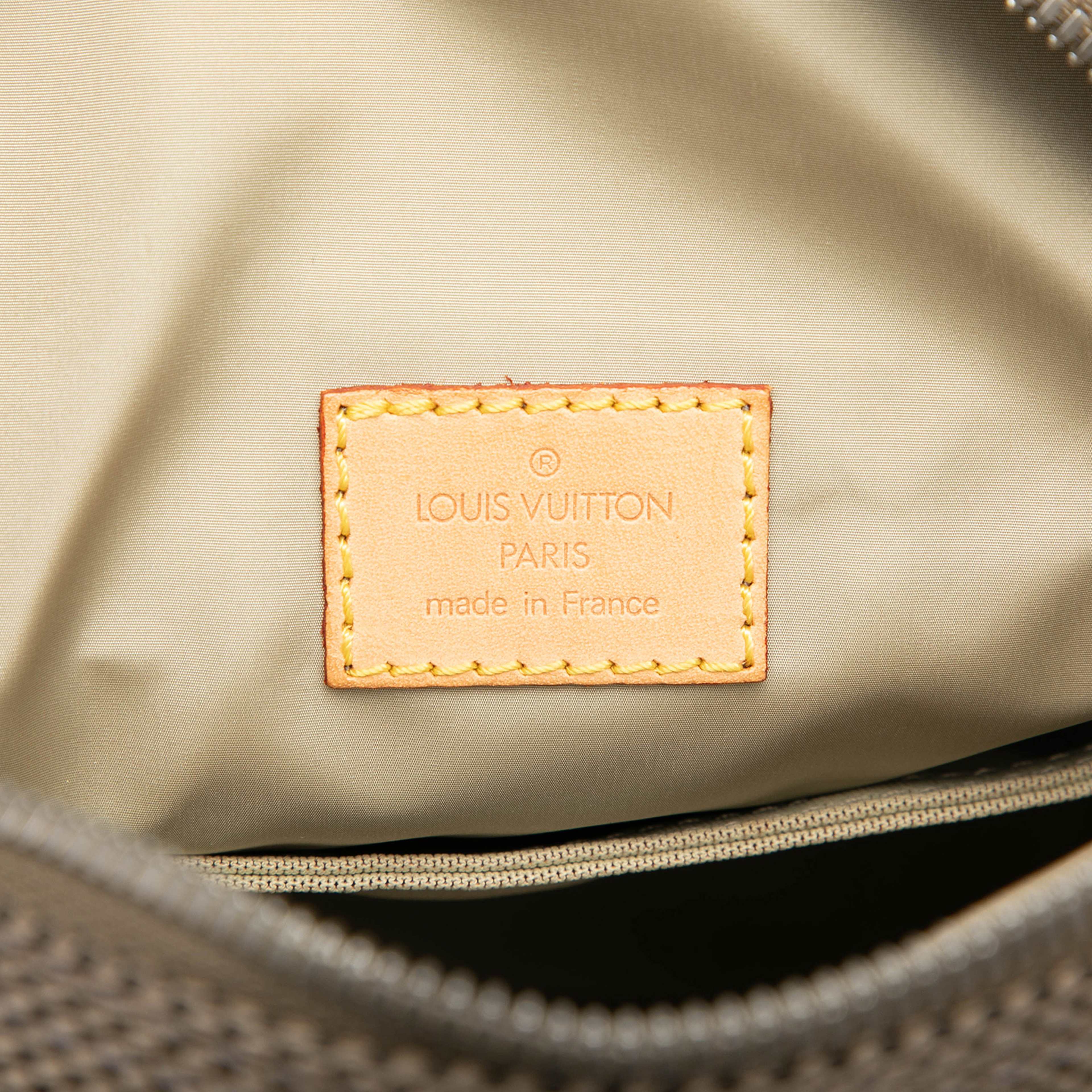 Louis Vuitton Damier Geant Citadin Messenger Bag, från Luxclusif, i färgen brun. Klicka för att öppna bilden i stort format