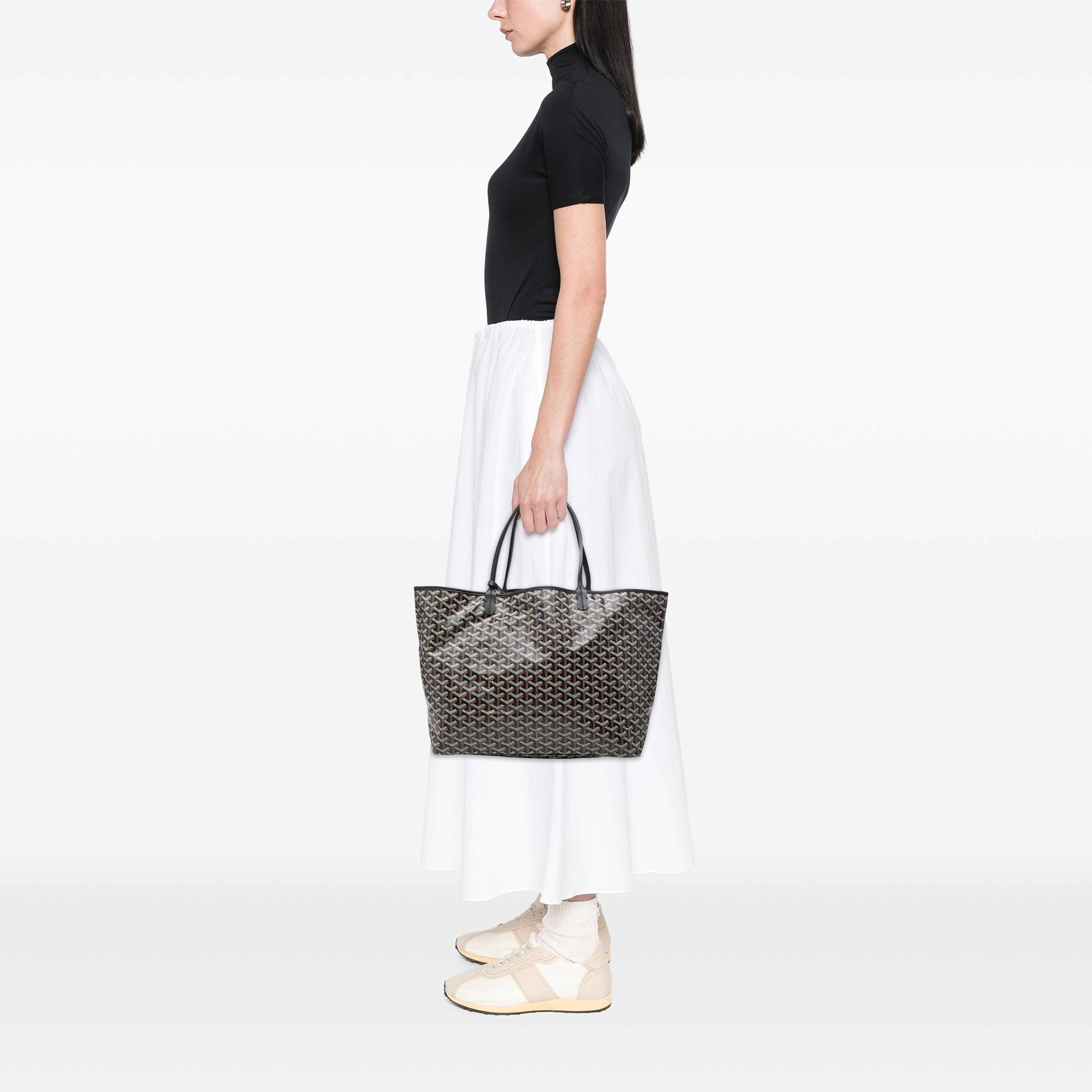 Goyard Goyardine Saint Louis Gm, från Luxclusif, i färgen svart. Klicka för att öppna bilden i stort format