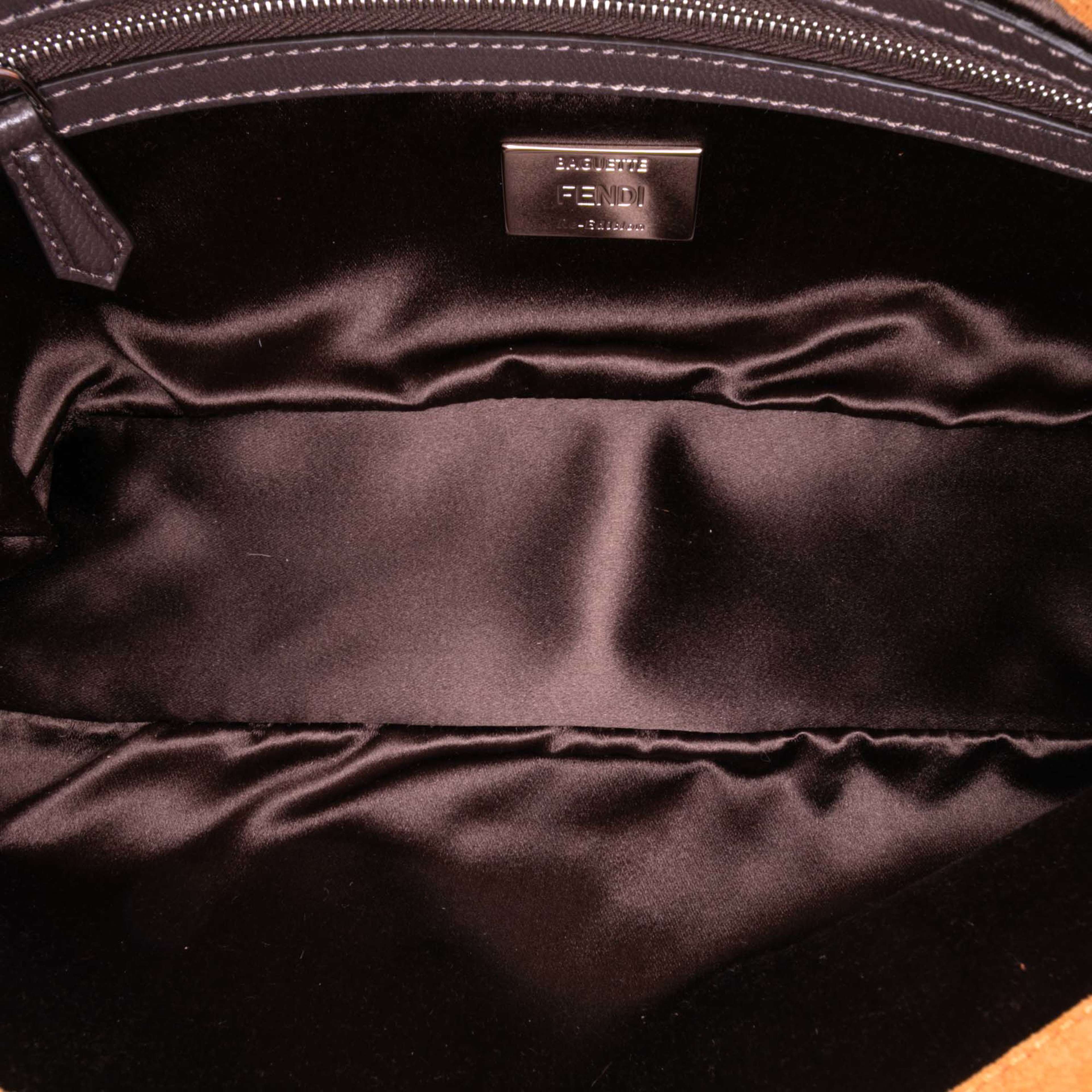 Fendi Leopard Print Calf Hair Baguette Satchel, från Luxclusif, i färgen brown. Klicka för att öppna bilden i stort format