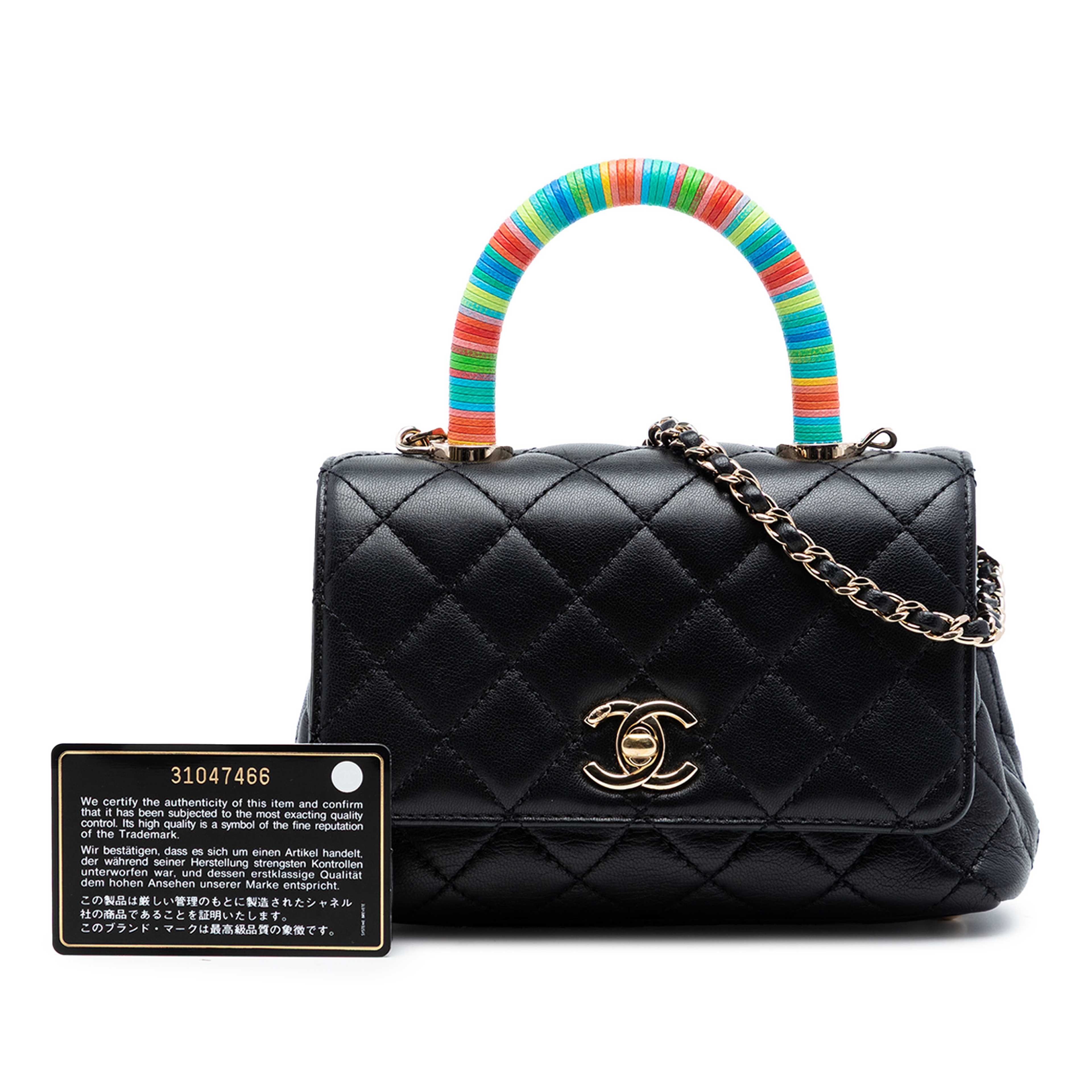 Chanel Extra Mini Quilted Lambskin Rainbow Coco Top Handle Bag, från Luxclusif, i färgen svart. Klicka för att öppna bilden i stort format