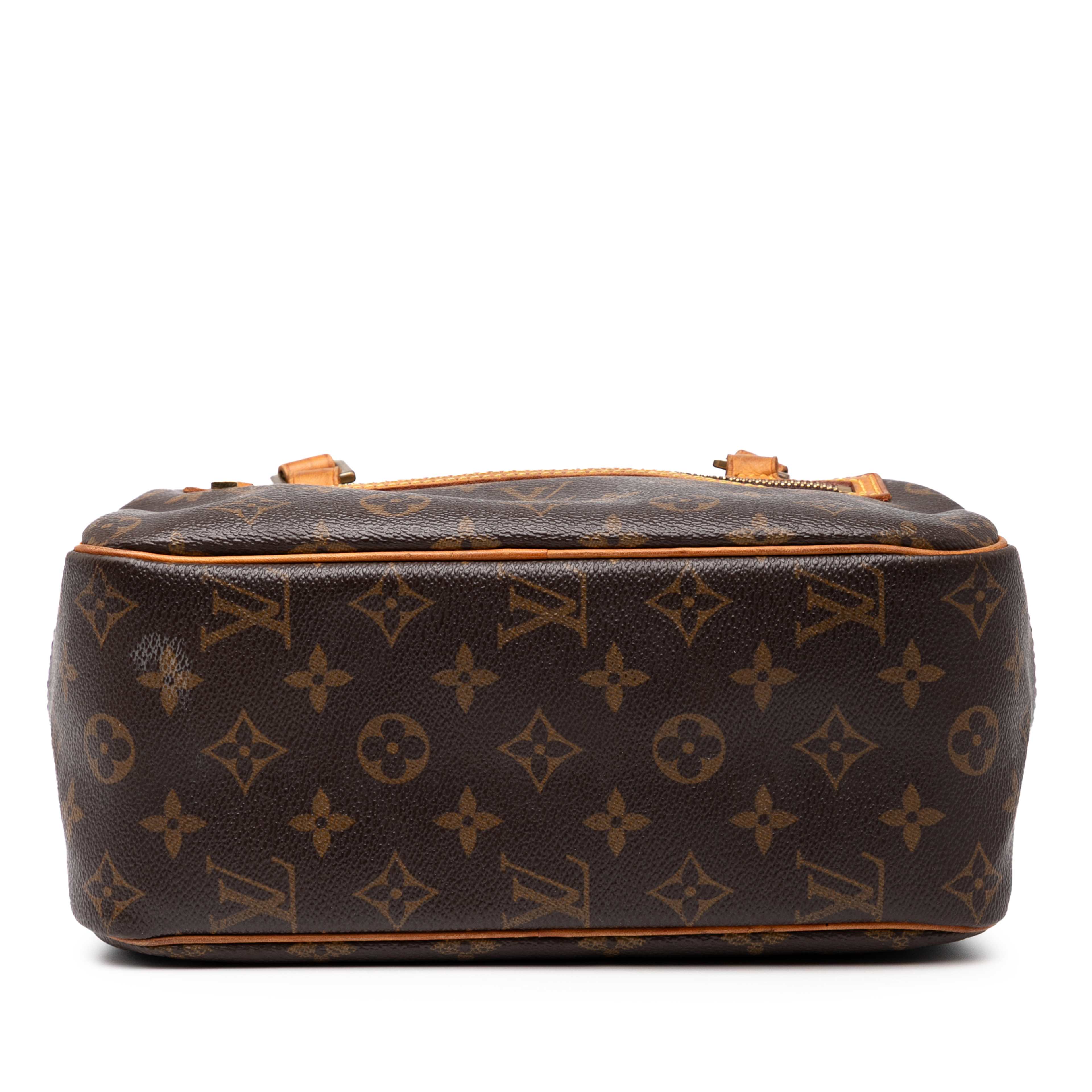 Louis Vuitton Monogram Cite Mm, från Luxclusif, i färgen brown. Klicka för att öppna bilden i stort format