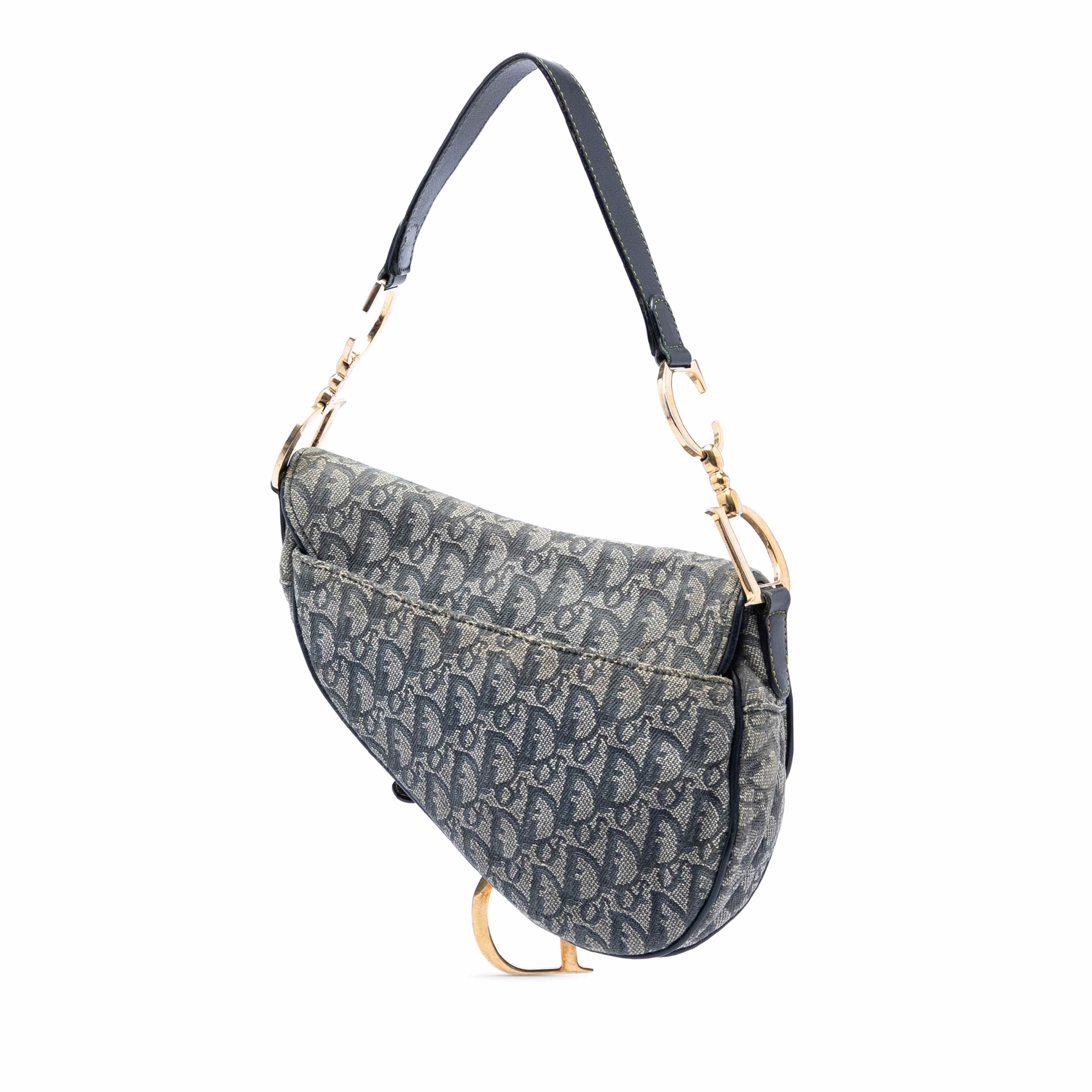 Dior Diorissimo Canvas Saddle Bag, från Luxclusif, i färgen navy. Klicka för att öppna bilden i stort format