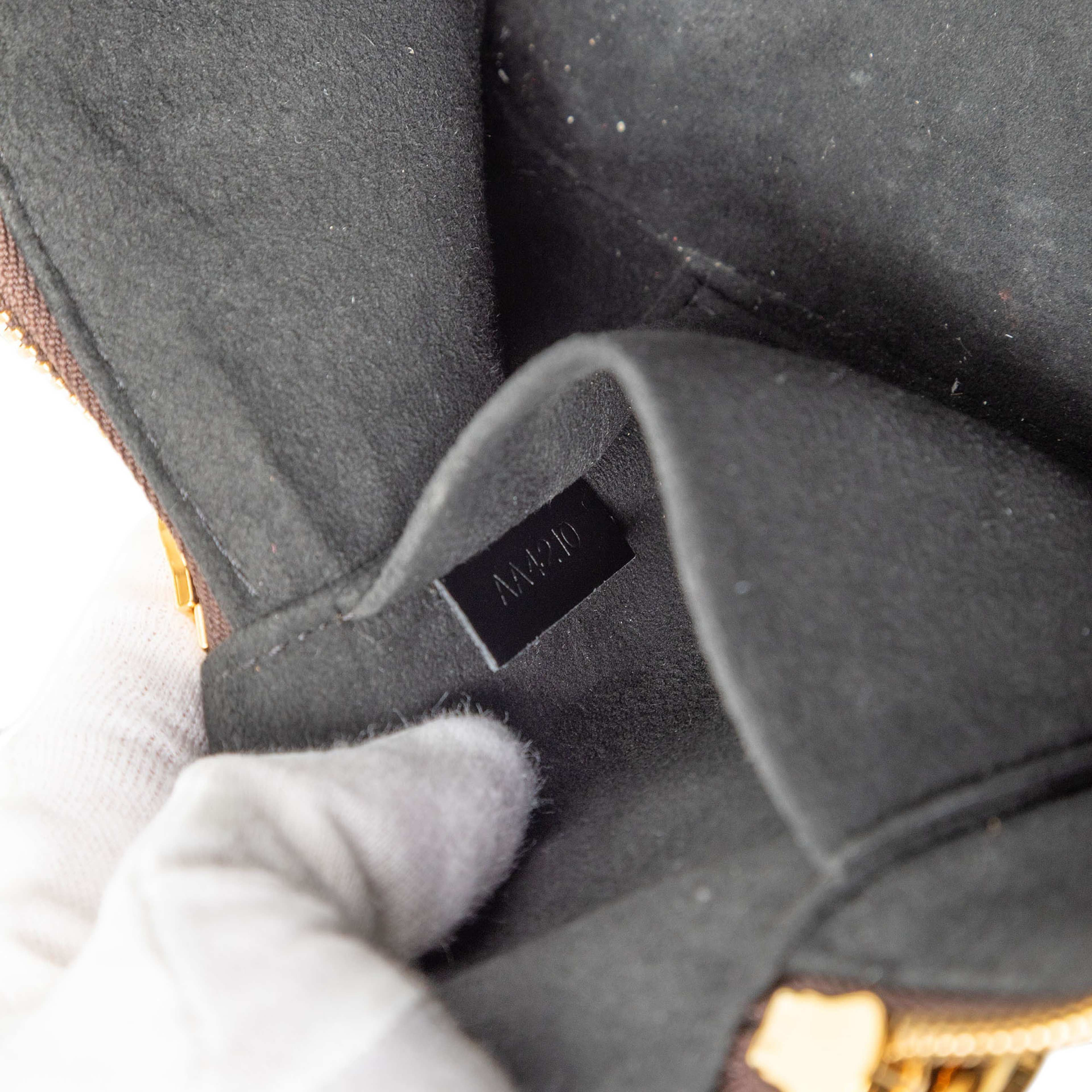 Louis Vuitton Monogram Reverse Vanity Pm, från Luxclusif, i färgen brun. Klicka för att öppna bilden i stort format