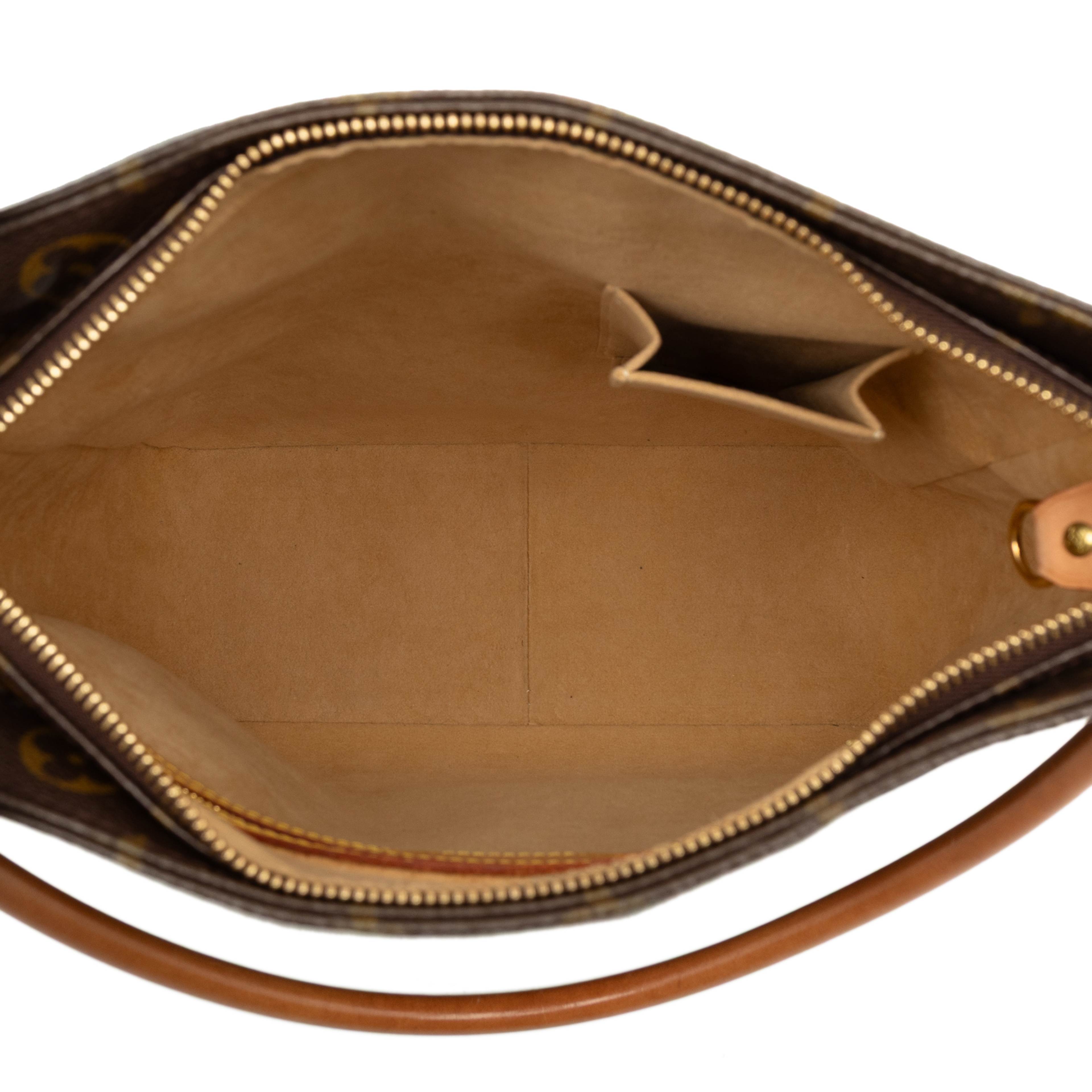 Louis Vuitton Monogram Looping Gm, från Luxclusif, i färgen brown. Klicka för att öppna bilden i stort format