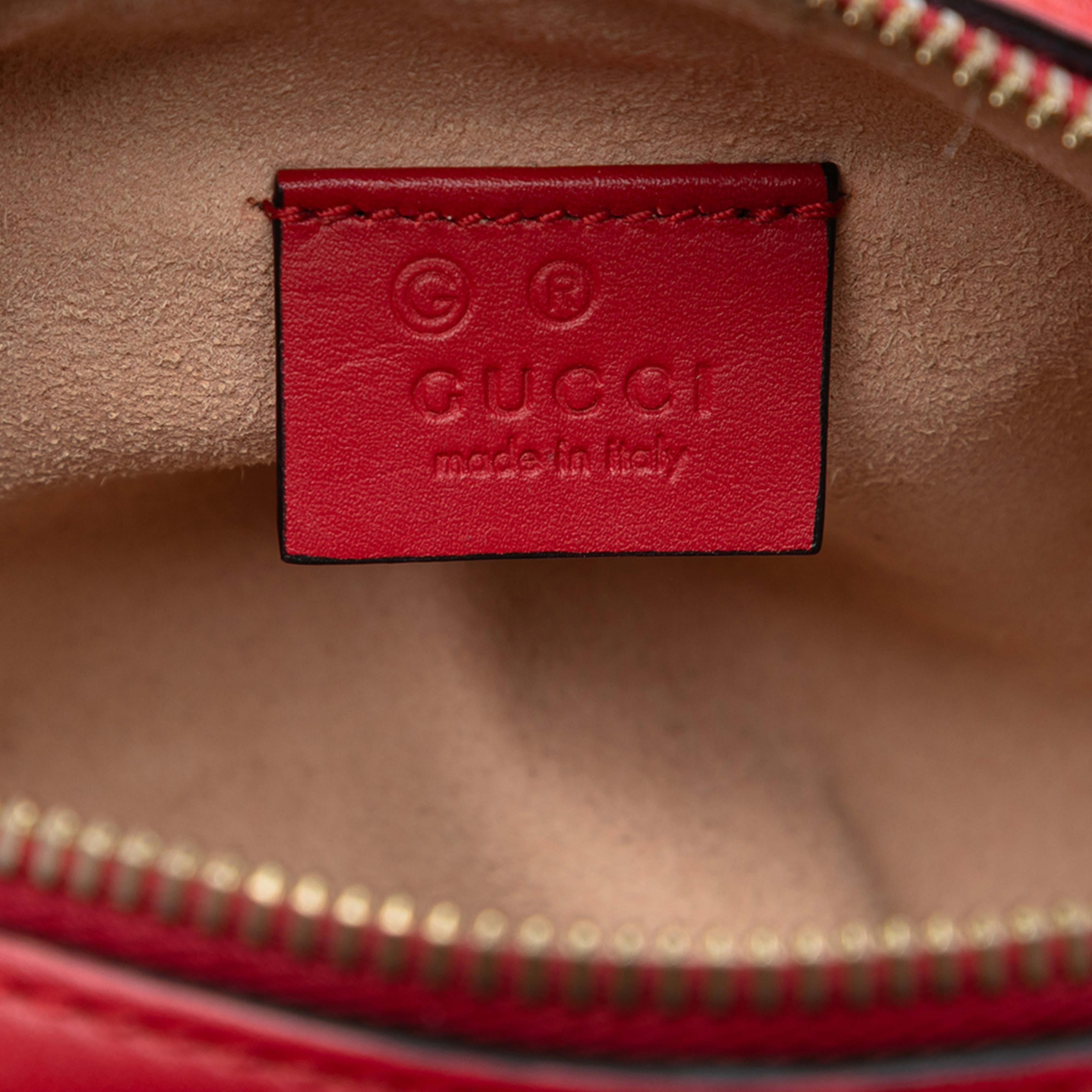 Gucci Mini Gg Supreme Blooms Boston Bag, från Luxclusif, i färgen beige. Klicka för att öppna bilden i stort format
