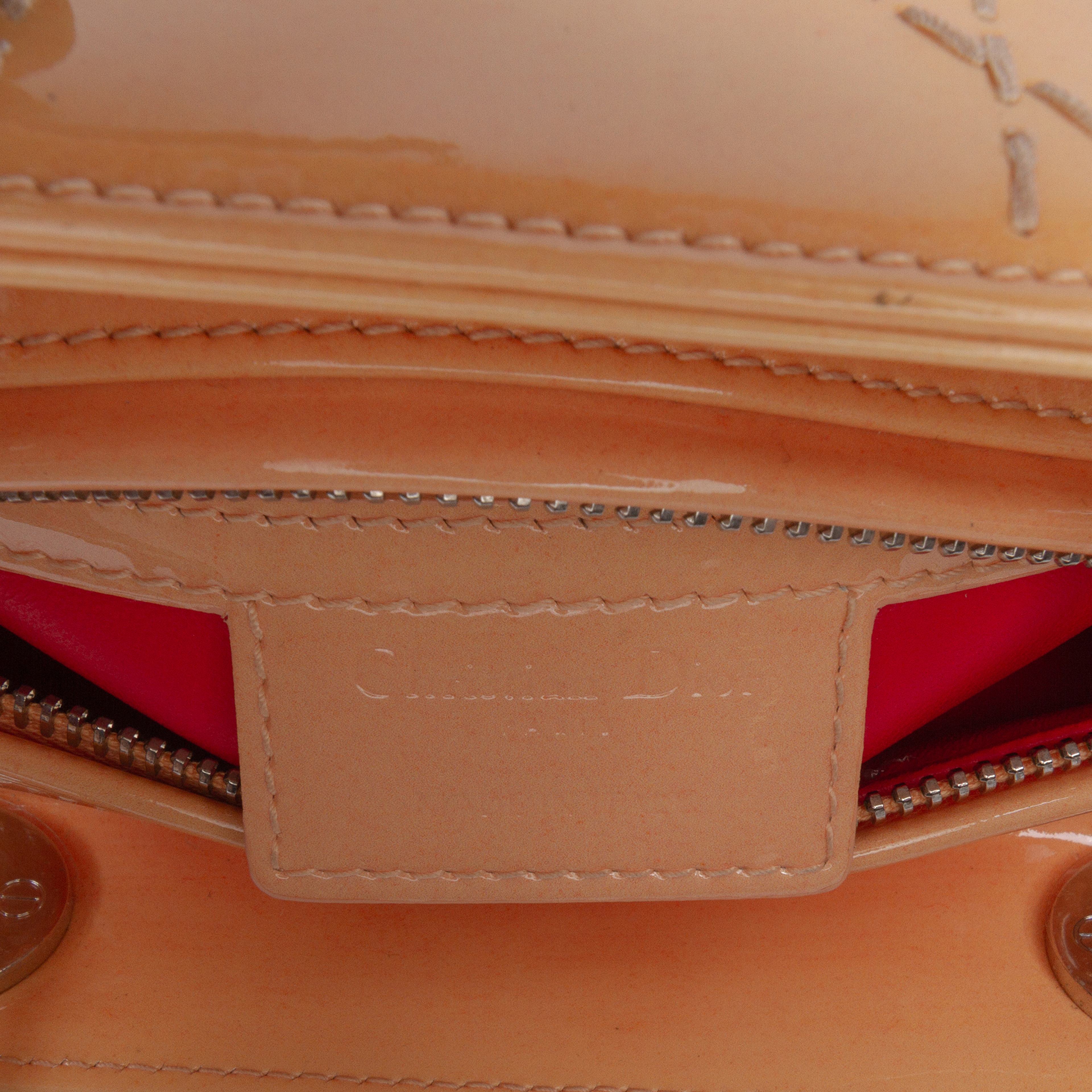 Dior Medium Ombre Patent Cannage Lady Dior, från Luxclusif, i färgen light orange. Klicka för att öppna bilden i stort format