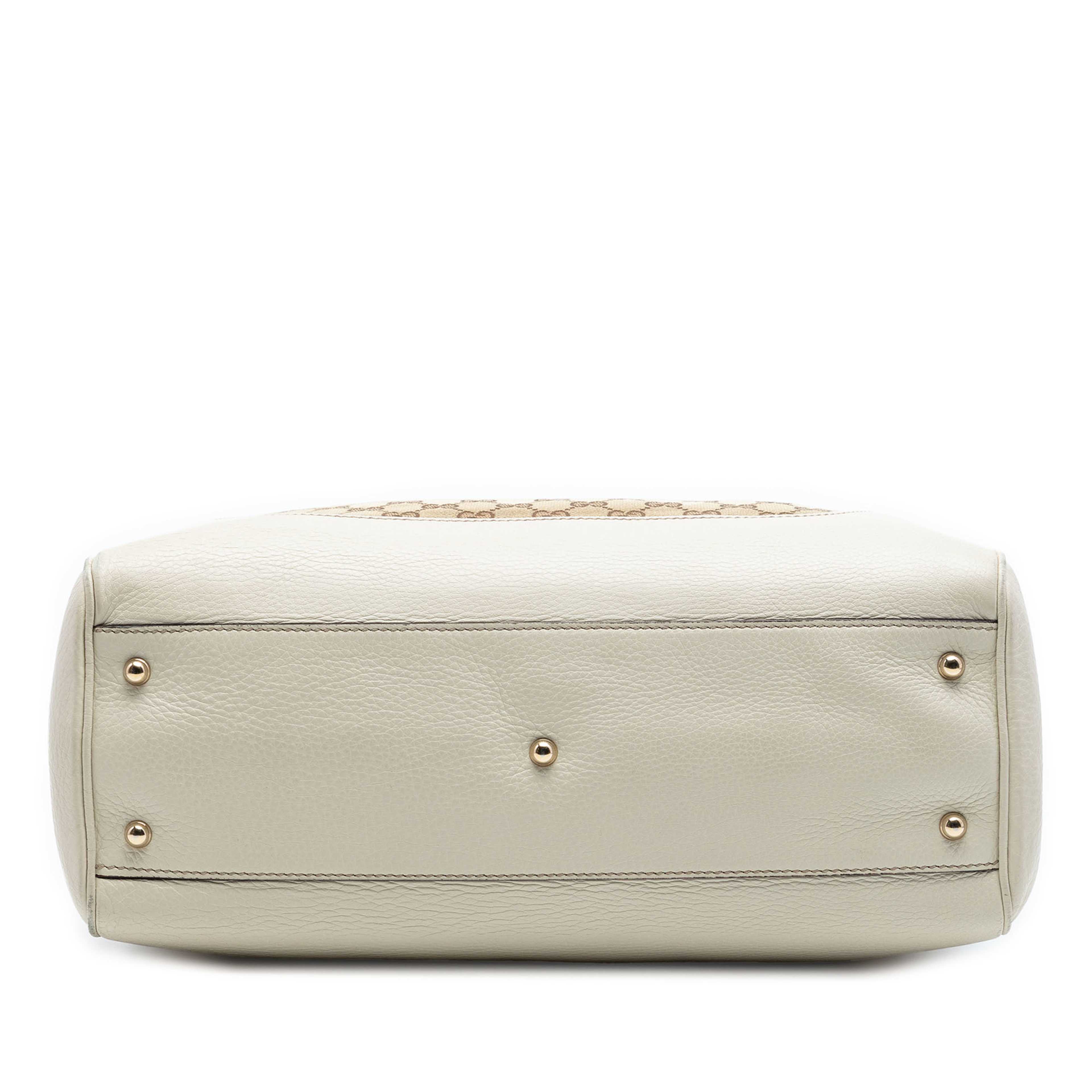 Gucci Medium Gg Canvas Bamboo Diana Tote, från Luxclusif, i färgen beige. Klicka för att öppna bilden i stort format