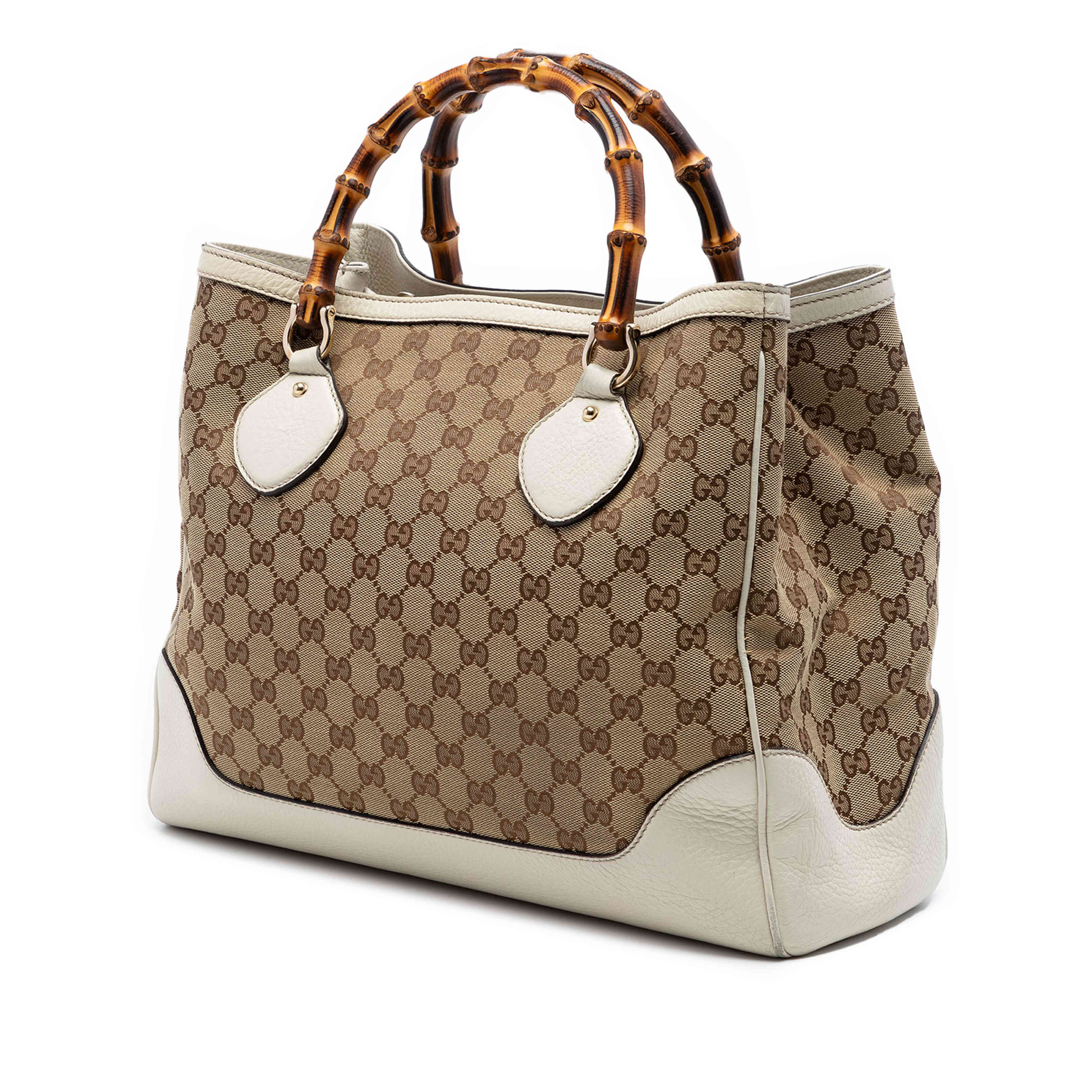 Gucci Medium Gg Canvas Bamboo Diana Tote, från Luxclusif, i färgen beige. Klicka för att öppna bilden i stort format