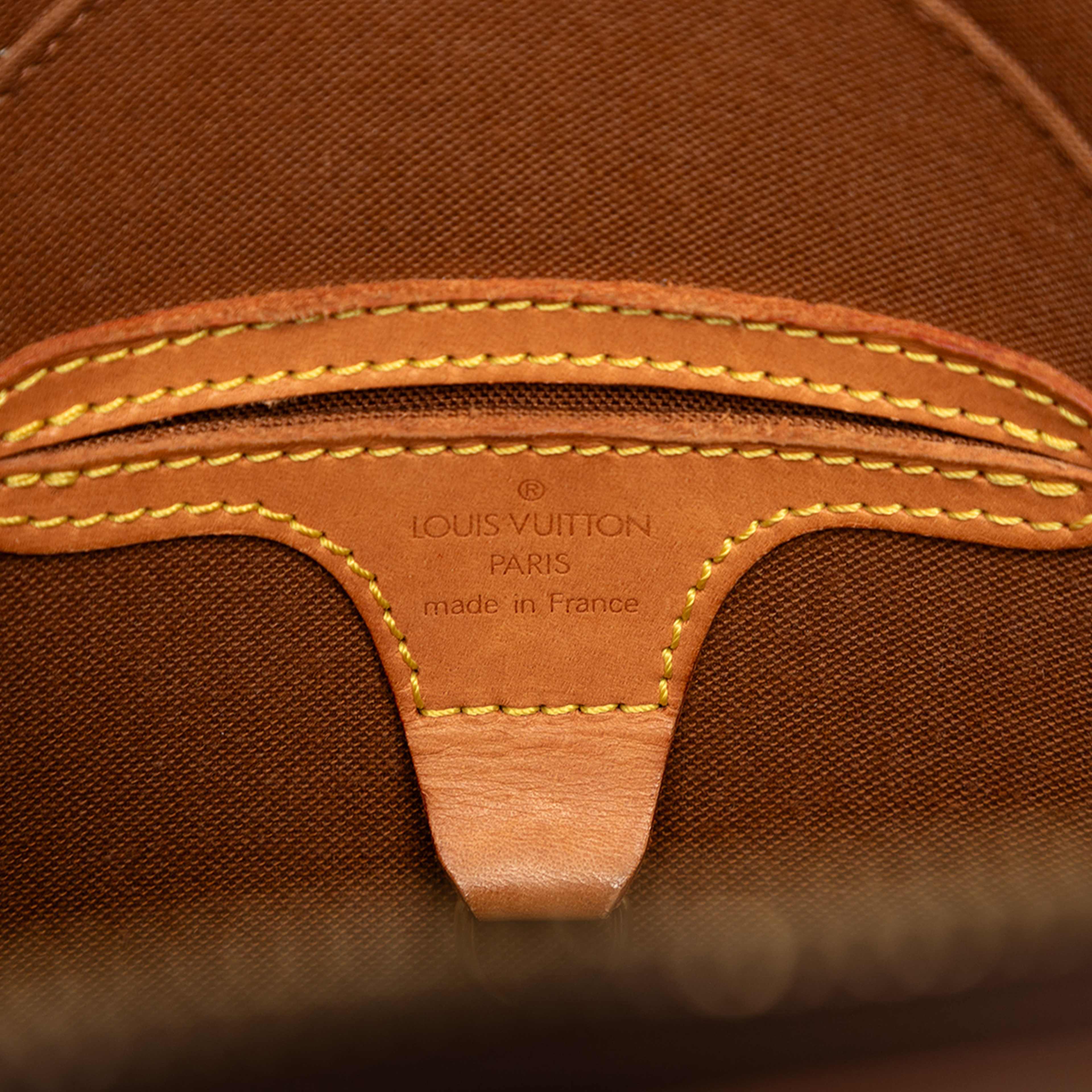 Louis Vuitton Monogram Ellipse Pm, från Luxclusif, i färgen brun. Klicka för att öppna bilden i stort format