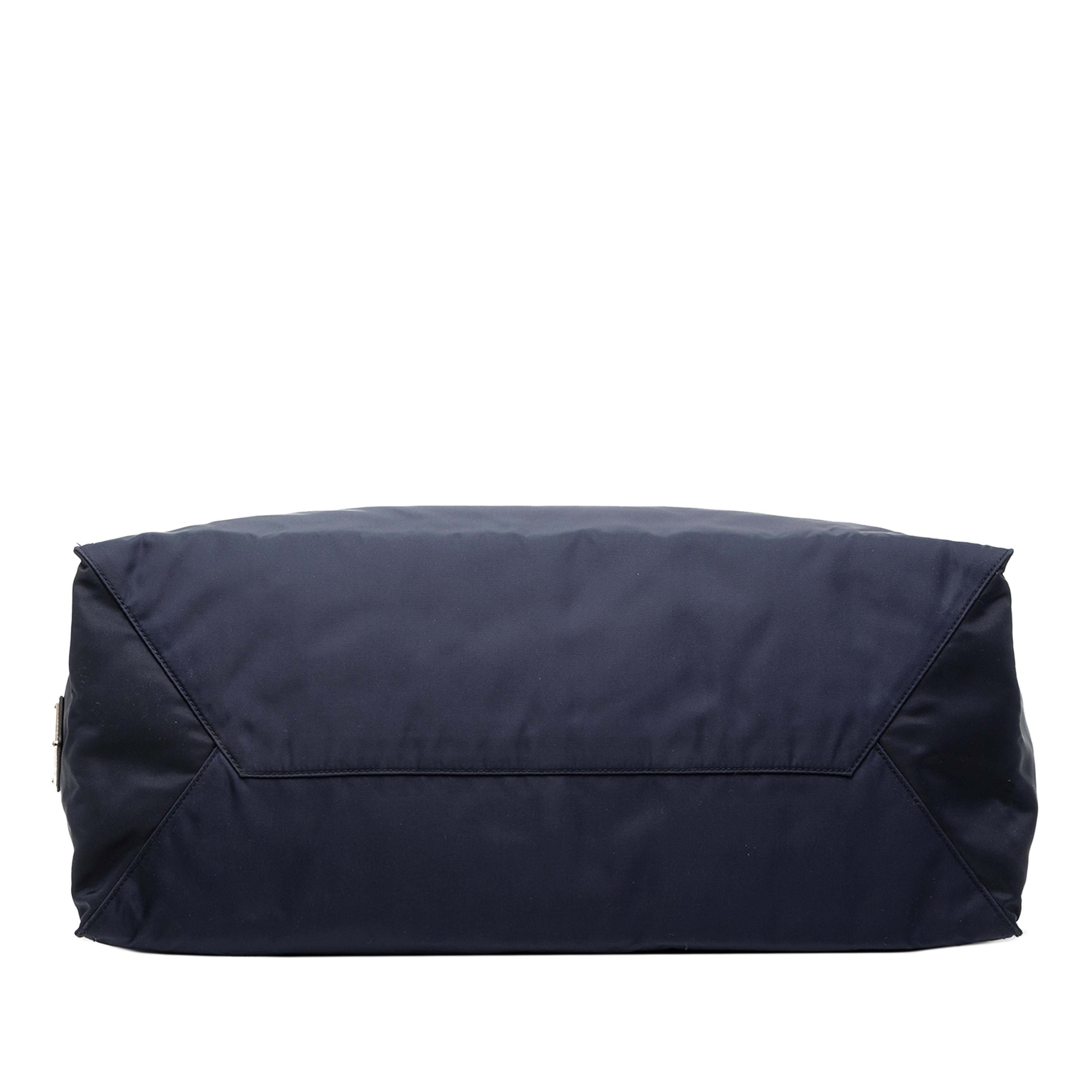 Prada Tessuto Tote, från Luxclusif, i färgen navy. Klicka för att öppna bilden i stort format