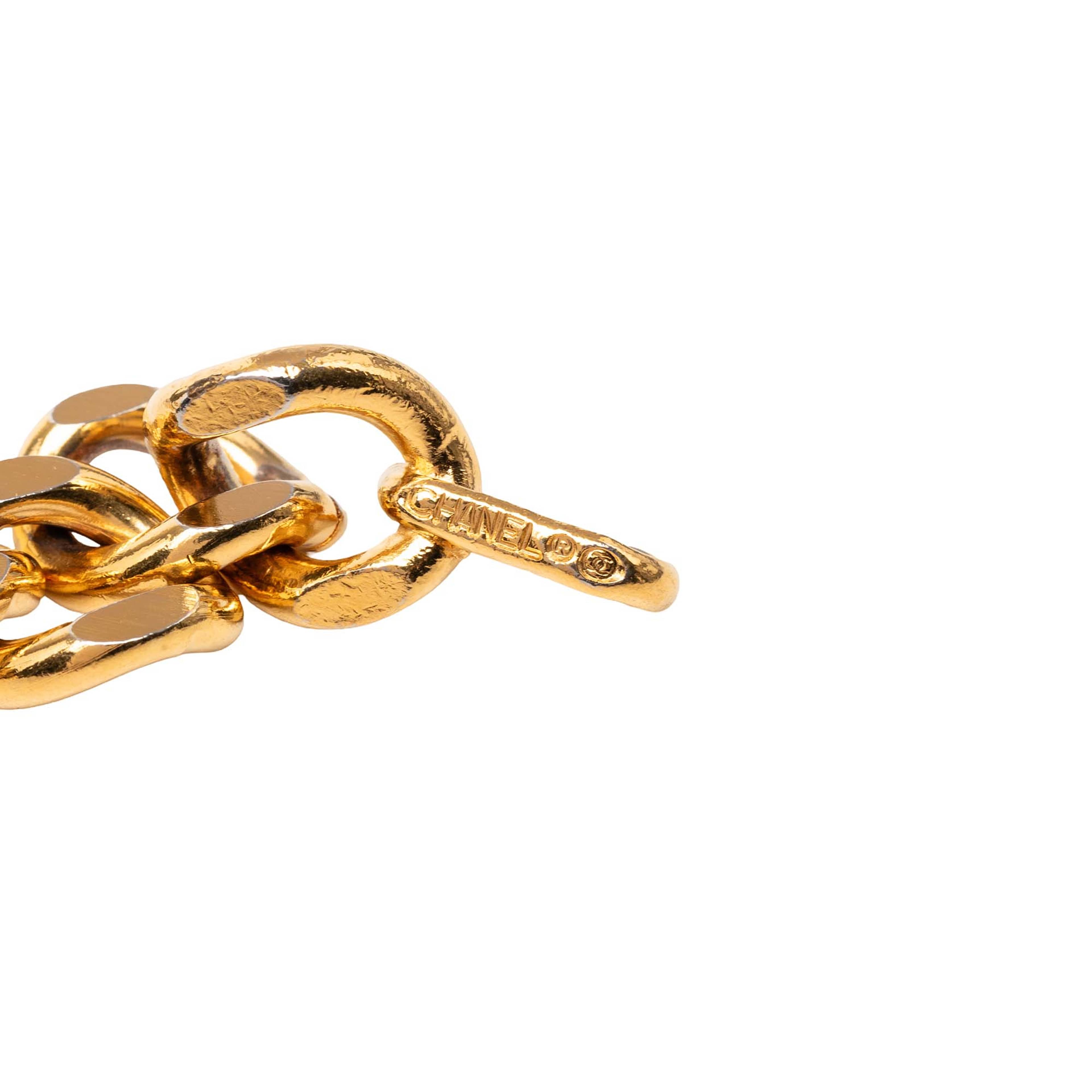 Chanel Cc Gold Plated 31 Rue Cambon Medallion Chain Belt, från Luxclusif, i färgen guld. Klicka för att öppna bilden i stort format