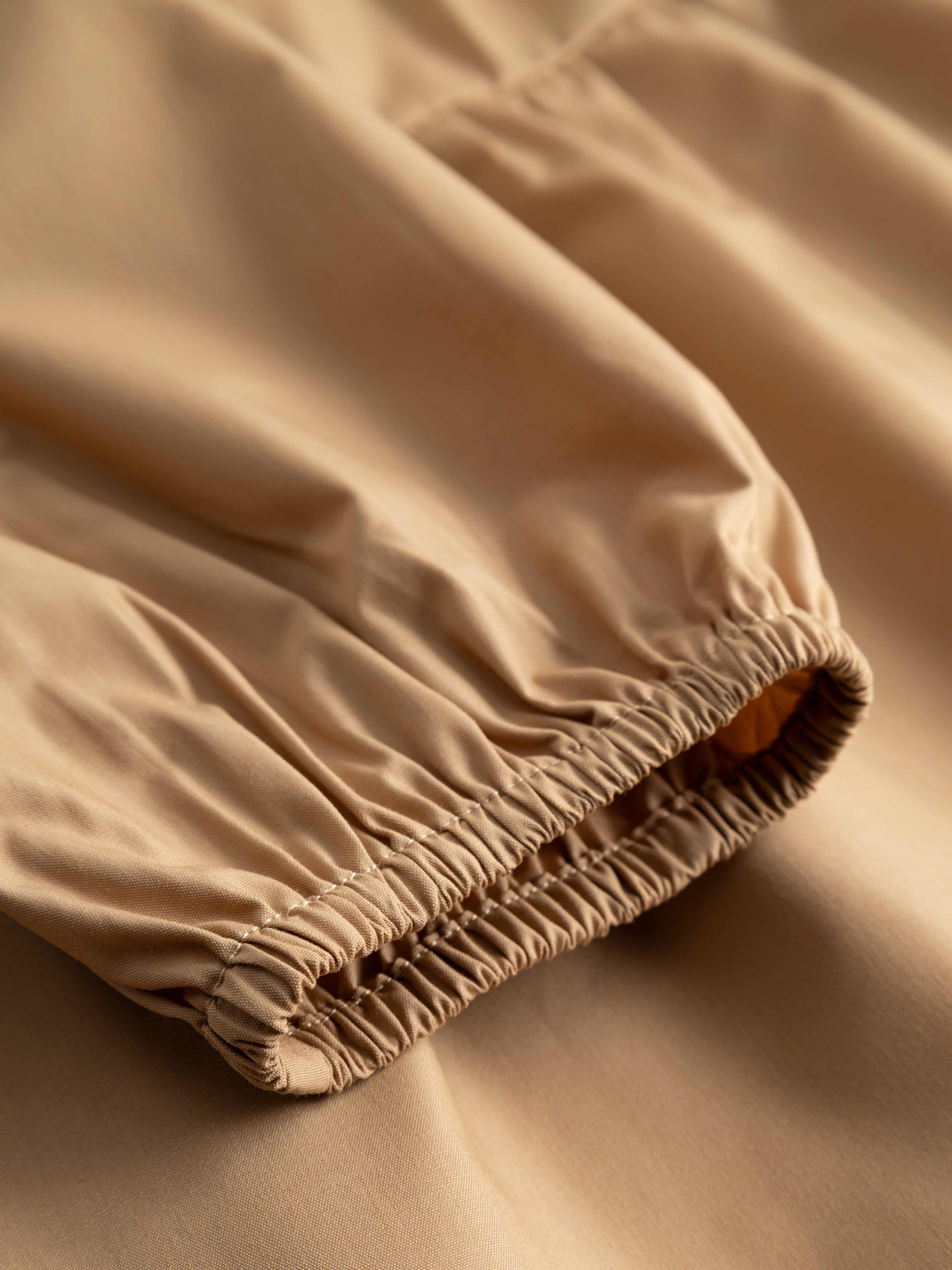 Matti Blouse - Sand, från Noella, i färgen sand. Klicka för att öppna bilden i stort format