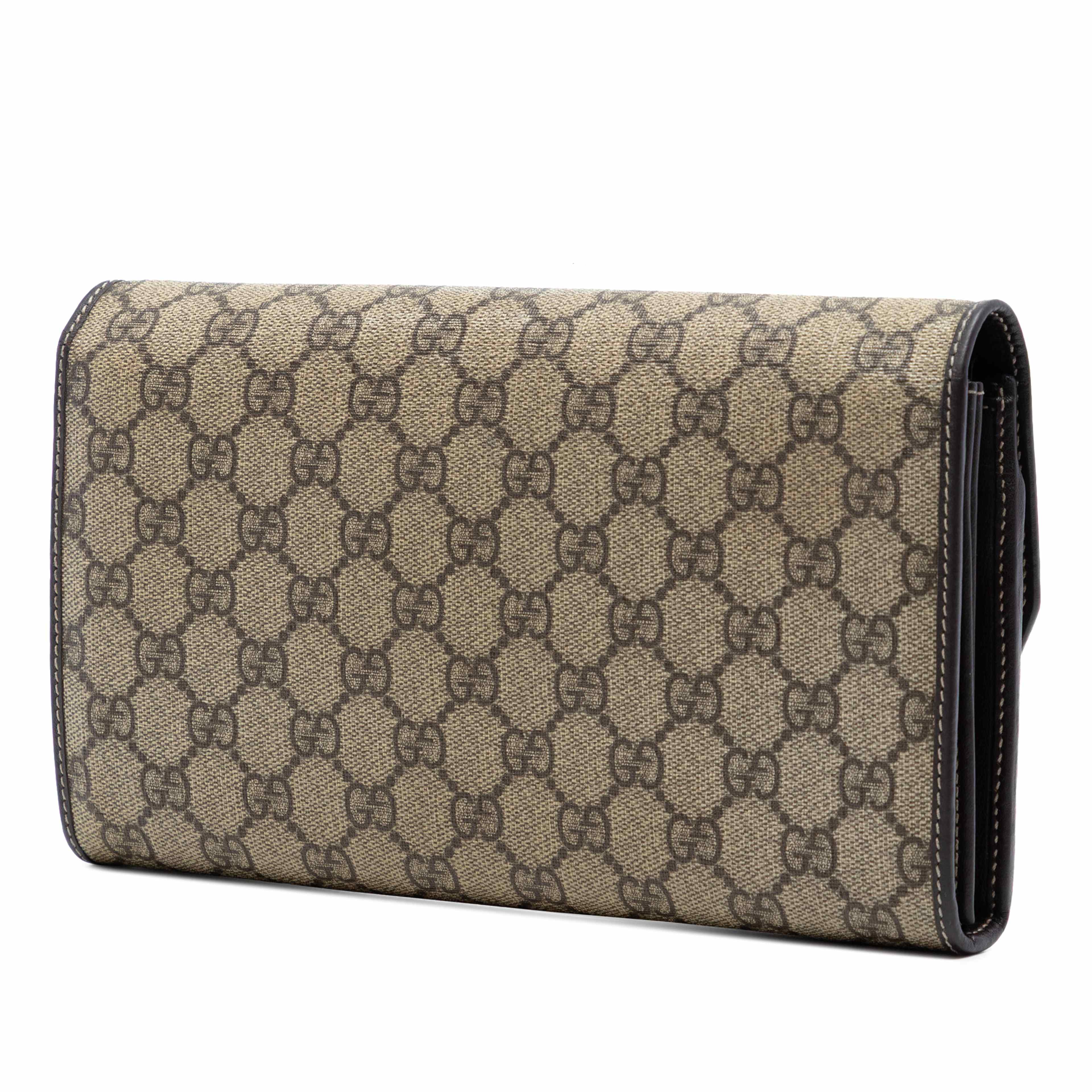 Gucci Gg Supreme Clutch, från Luxclusif, i färgen beige. Klicka för att öppna bilden i stort format