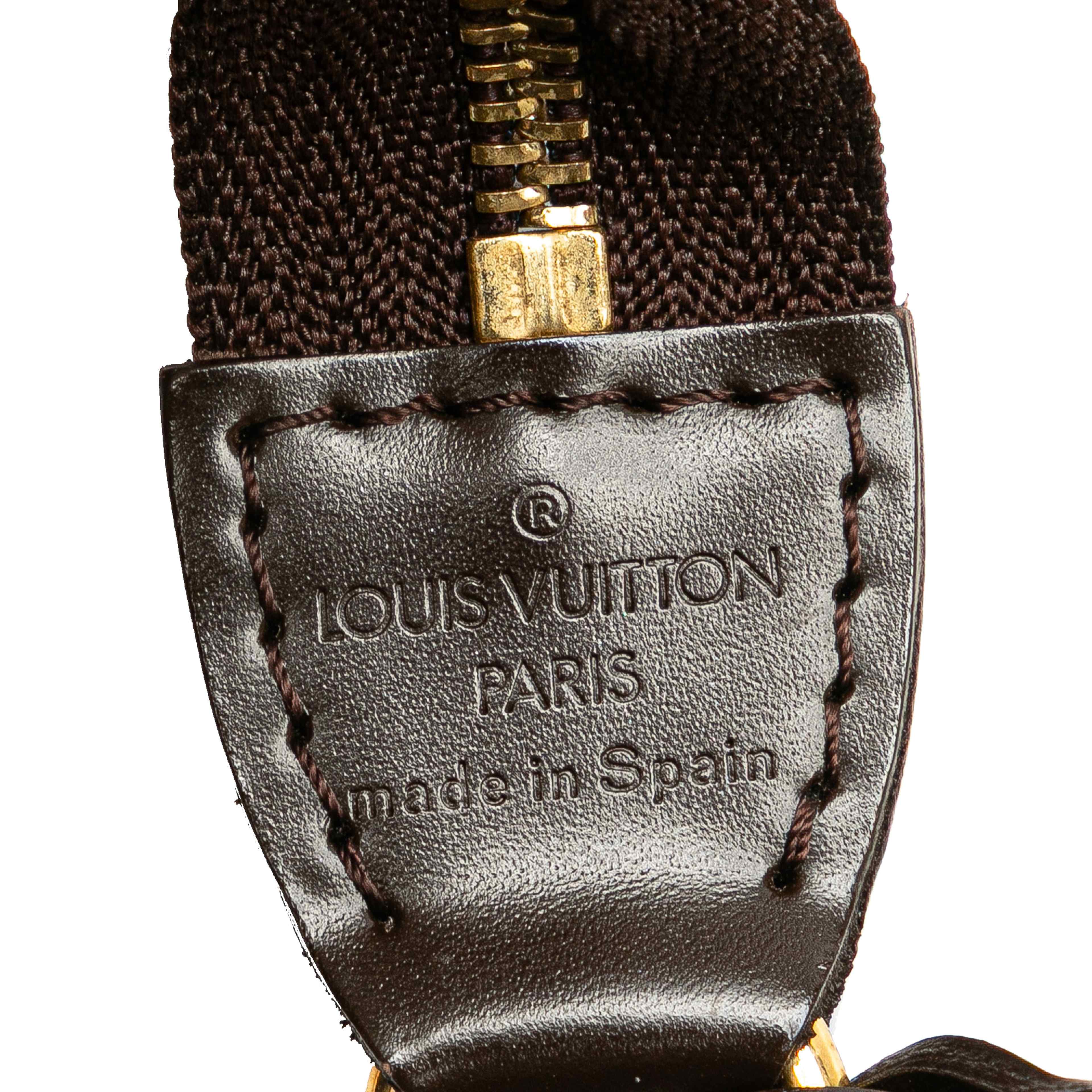 Louis Vuitton Damier Ebene Pochette Accessoires, från Luxclusif, i färgen brown. Klicka för att öppna bilden i stort format