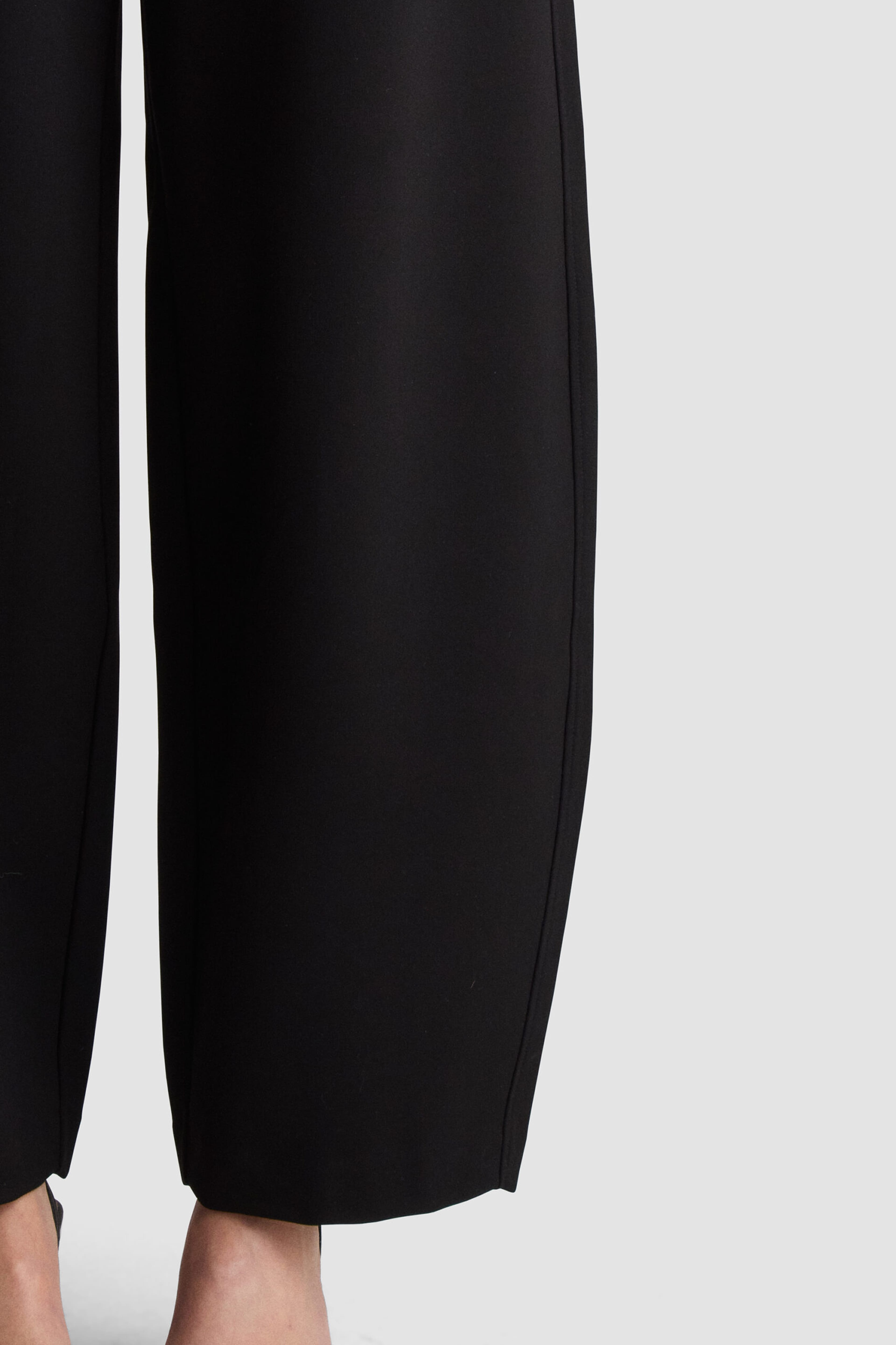 Lyndon Pants - Black, från Residus, i färgen black. Klicka för att öppna bilden i stort format