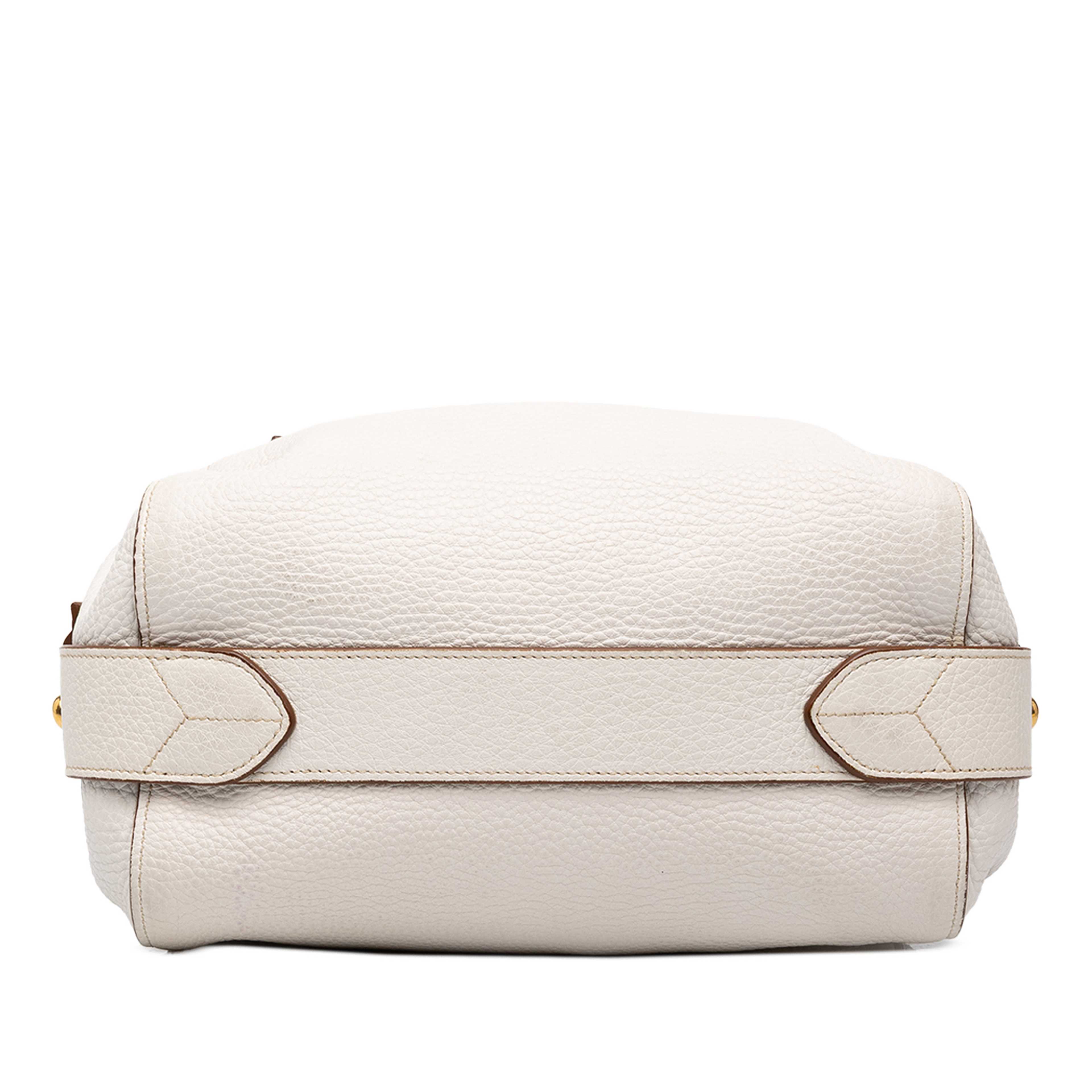 Prada Vitello Daino Zip Top Satchel, från Luxclusif, i färgen vit. Klicka för att öppna bilden i stort format