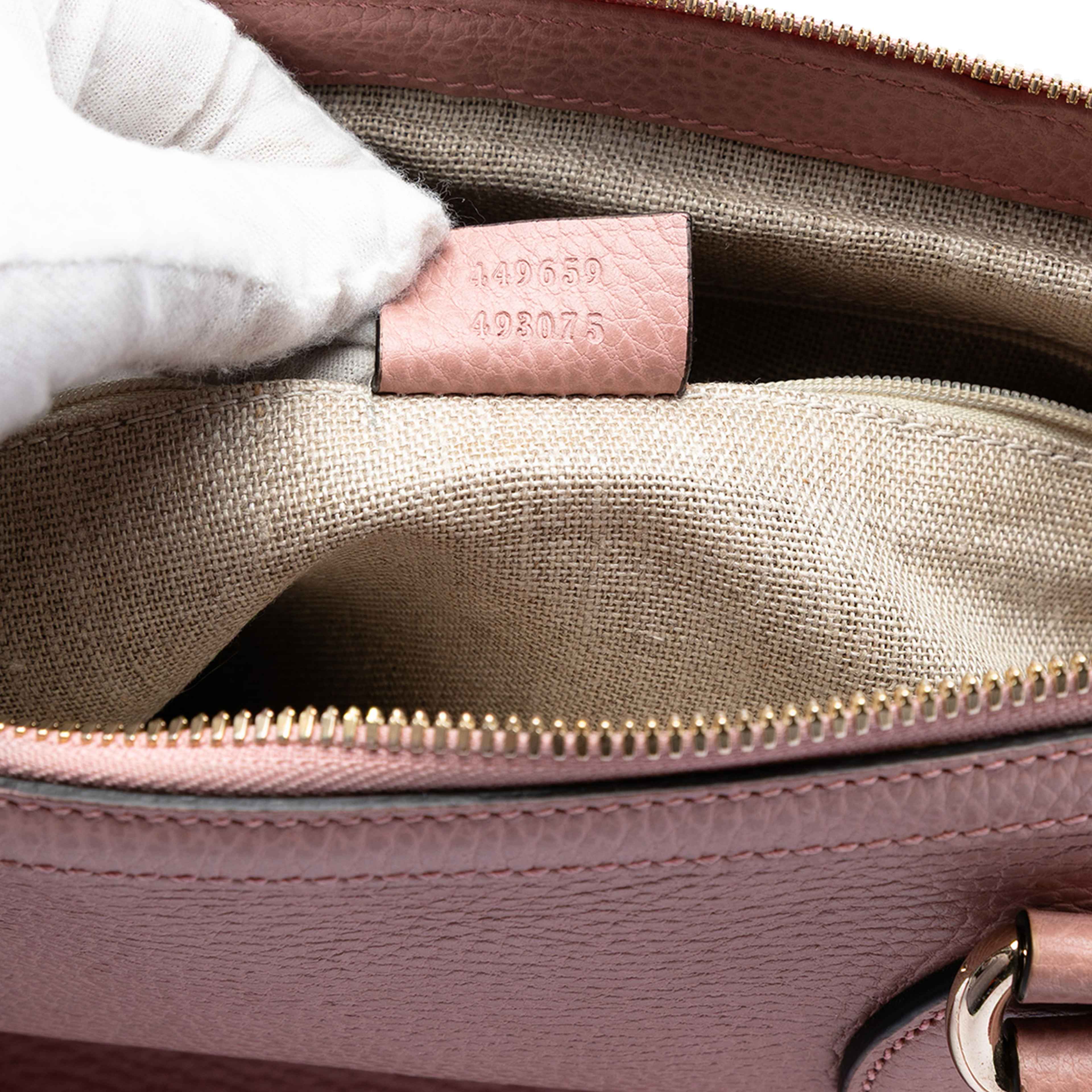 Gucci Dollar Calfskin Gg Charm Satchel, från Luxclusif, i färgen rosa. Klicka för att öppna bilden i stort format