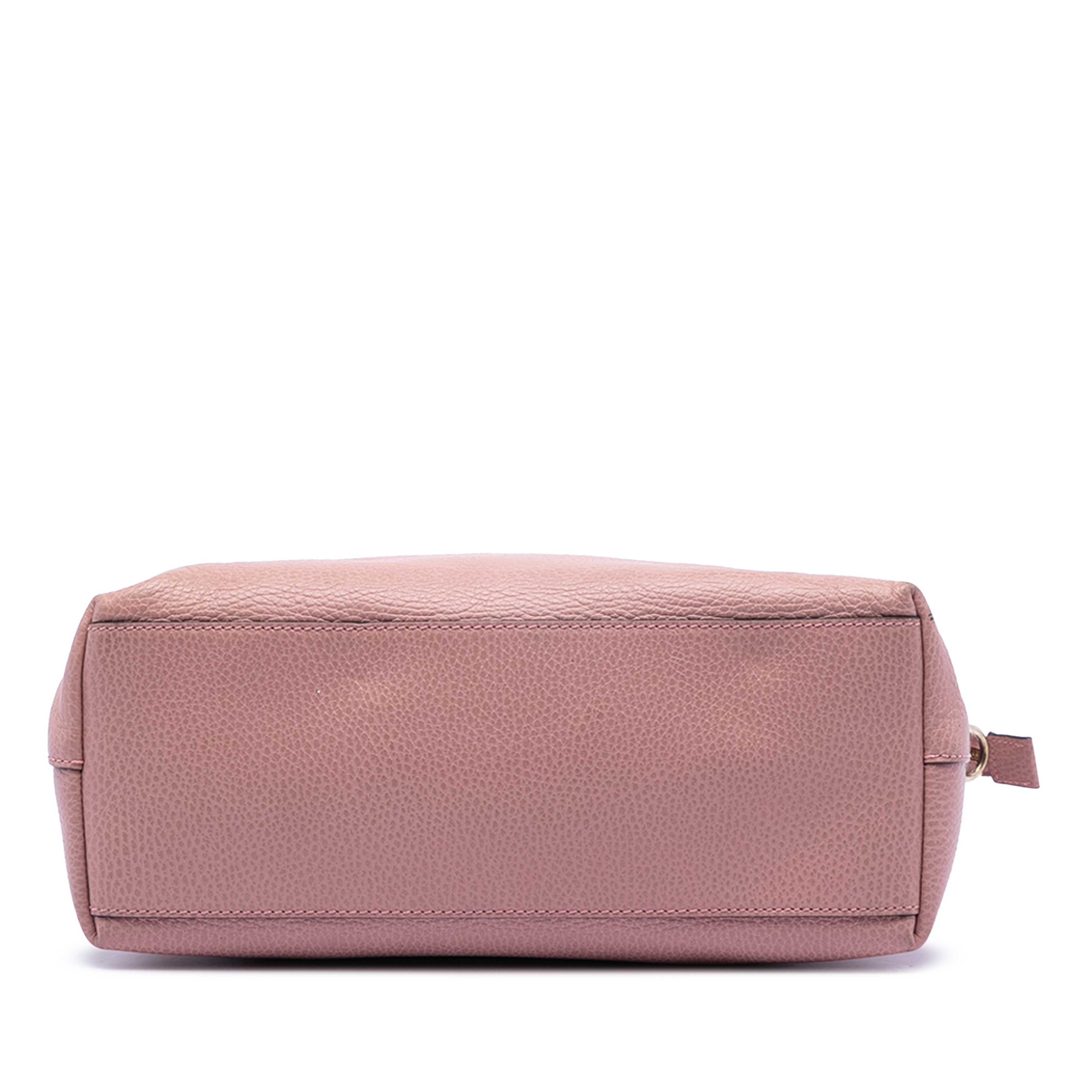 Gucci Dollar Calfskin Gg Charm Satchel, från Luxclusif, i färgen rosa. Klicka för att öppna bilden i stort format