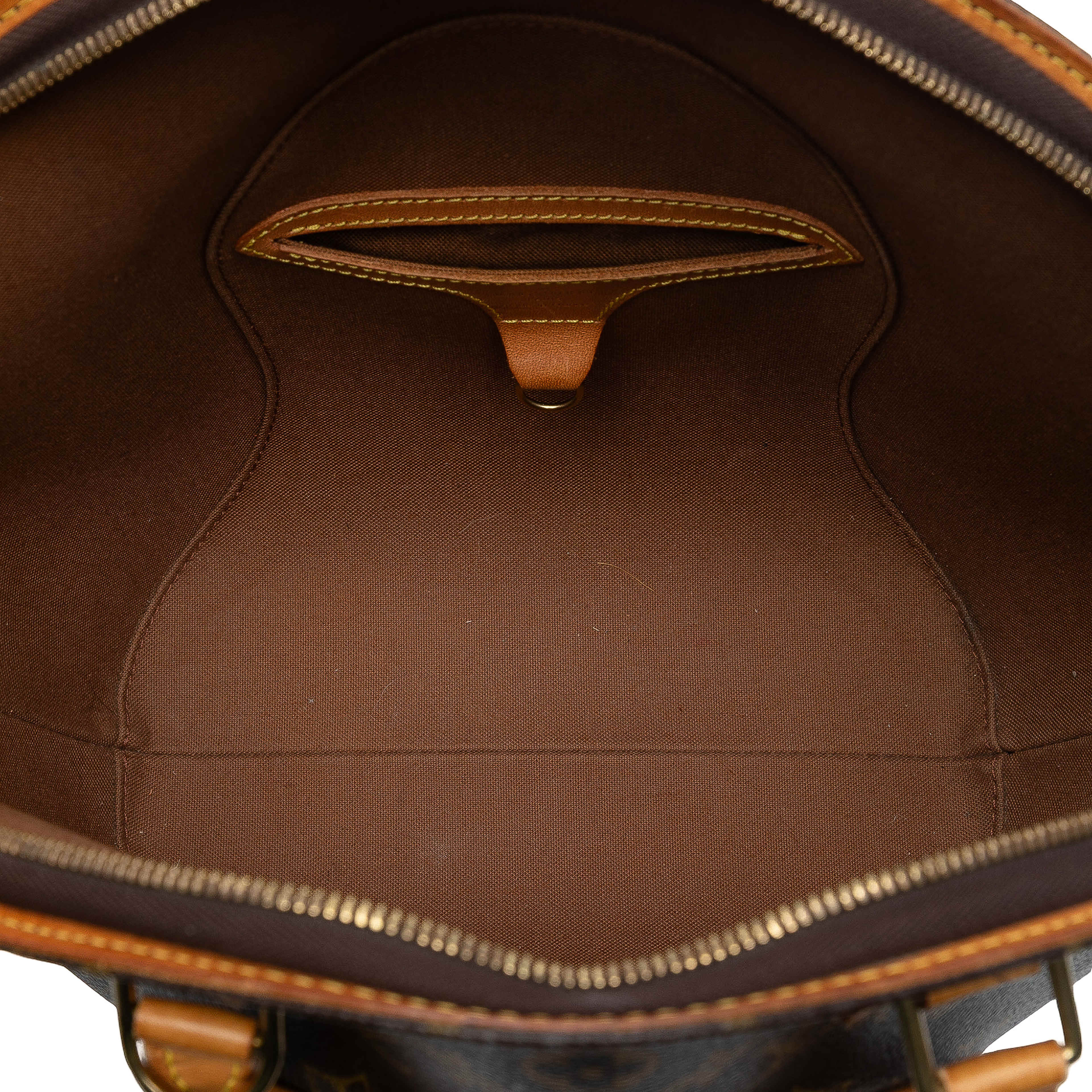 Louis Vuitton Monogram Ellipse Mm, från Luxclusif, i färgen brown. Klicka för att öppna bilden i stort format