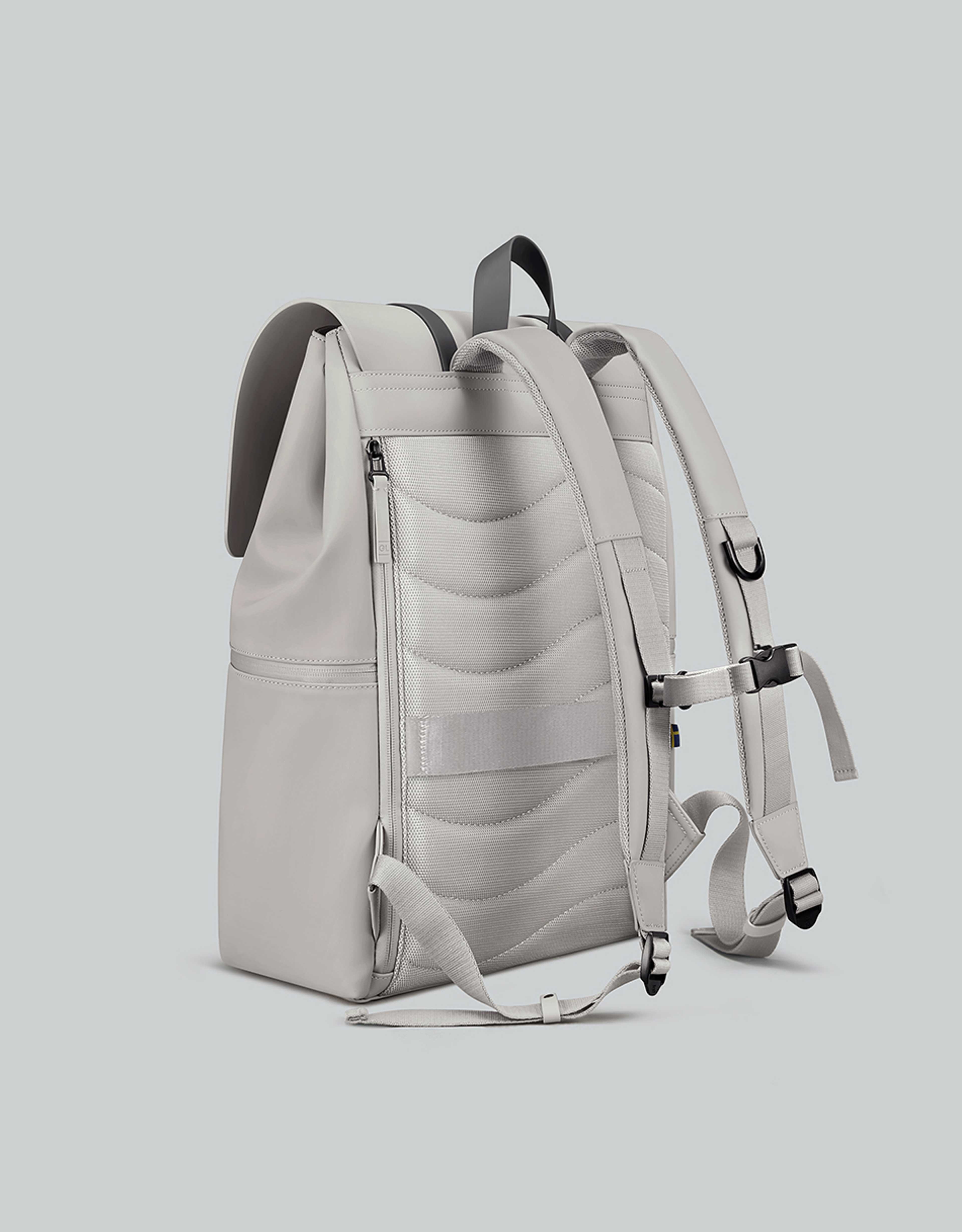 Spläsh 2.0 Backpack - 16", från Gaston Luga, i färgen taupe. Klicka för att öppna bilden i stort format