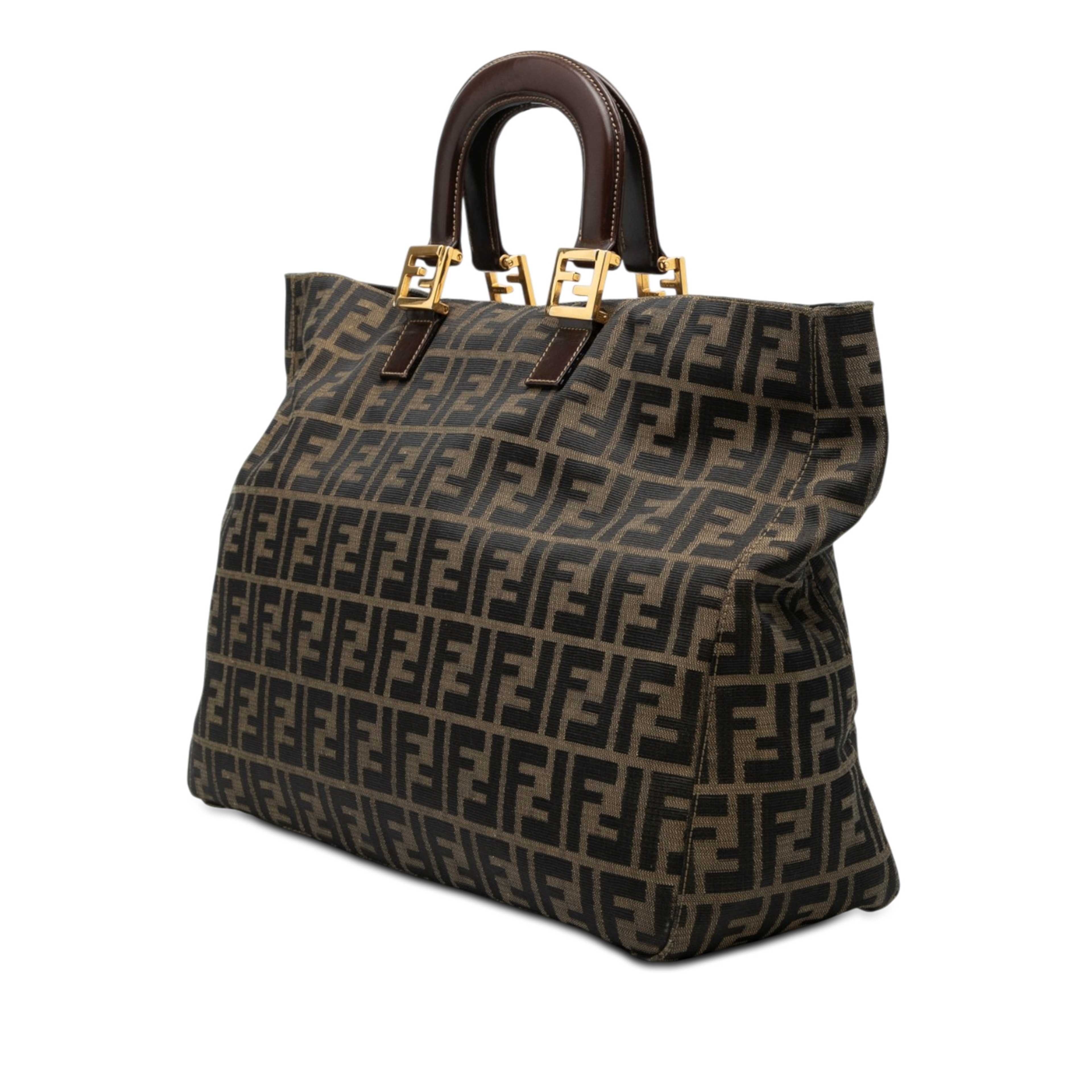 Fendi Large Zucca Canvas Twins Tote, från Luxclusif, i färgen brun. Klicka för att öppna bilden i stort format