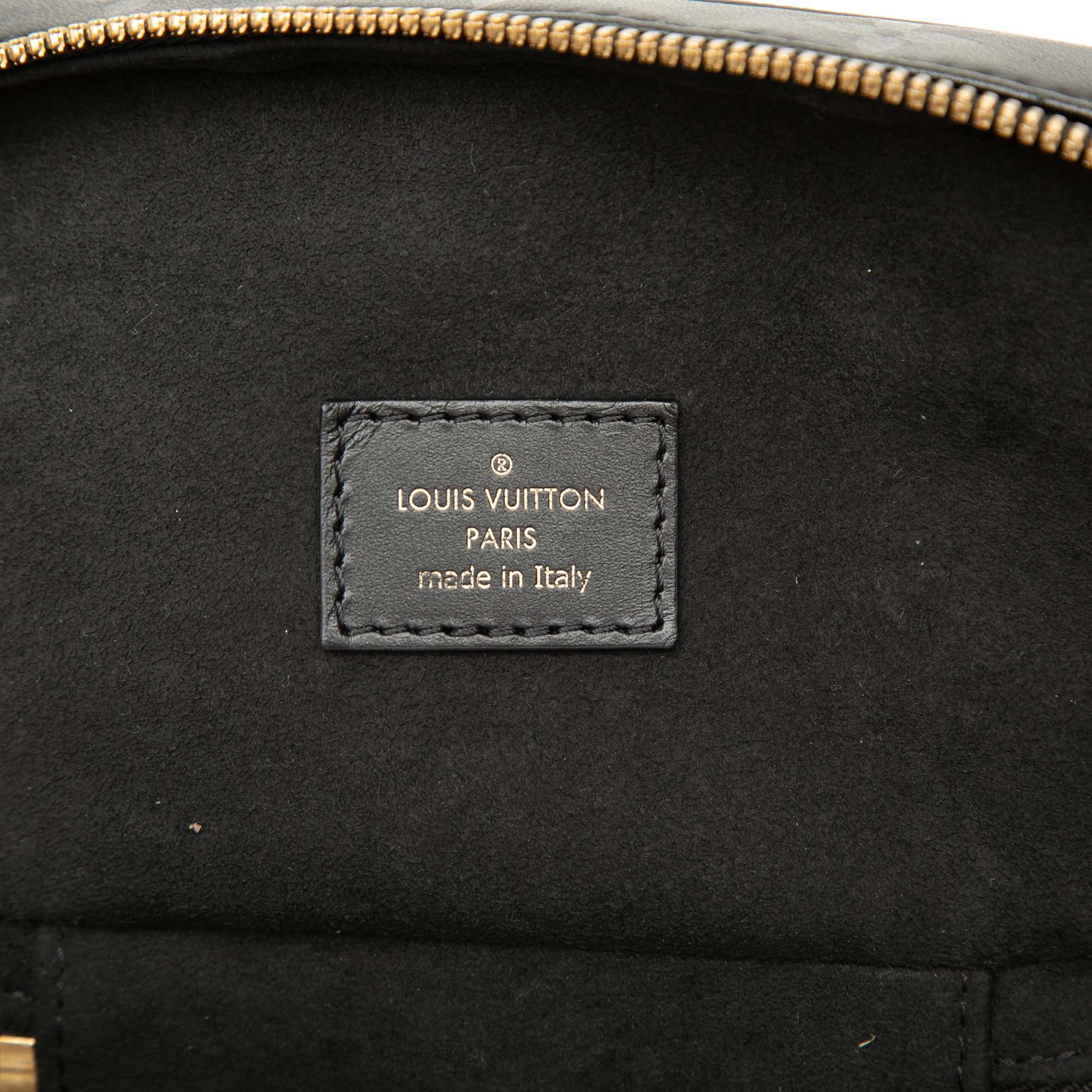 Louis Vuitton Monogram Ink Vanity Pm, från Luxclusif, i färgen svart. Klicka för att öppna bilden i stort format
