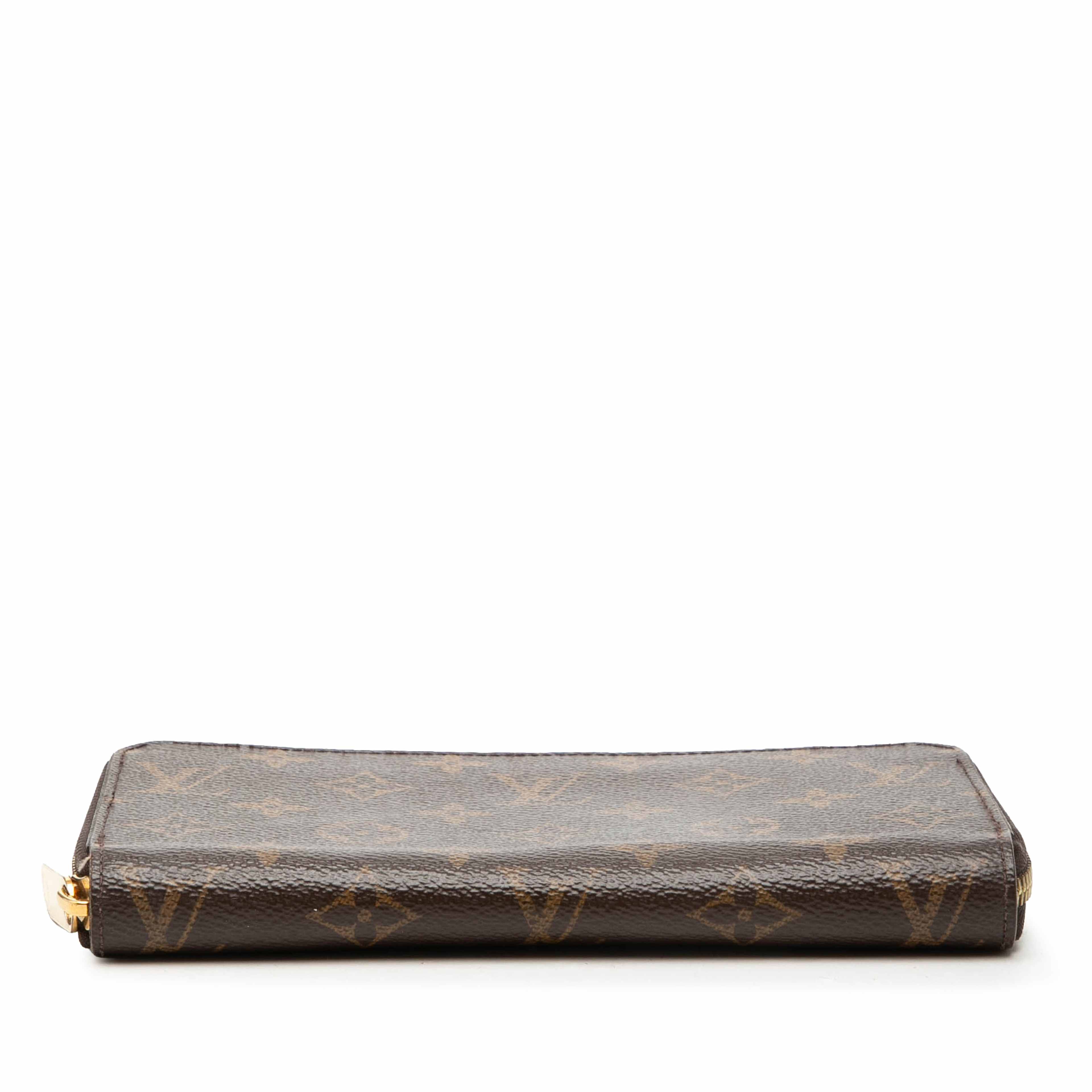 Louis Vuitton Monogram Zippy Long Wallet, från Luxclusif, i färgen brun. Klicka för att öppna bilden i stort format