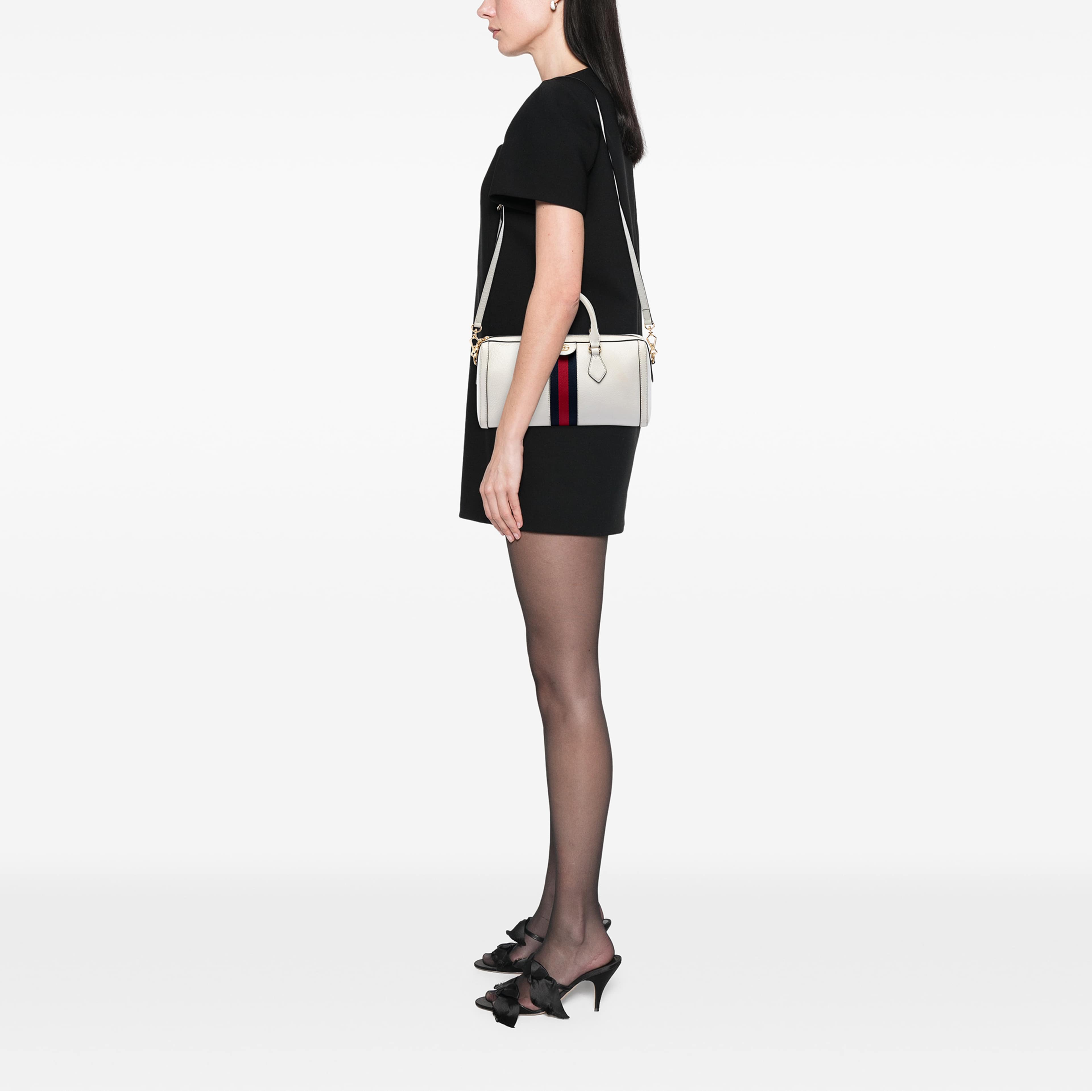 Gucci Medium Calfskin Web Ophidia Top Handle Bag, från Luxclusif, i färgen beige. Klicka för att öppna bilden i stort format