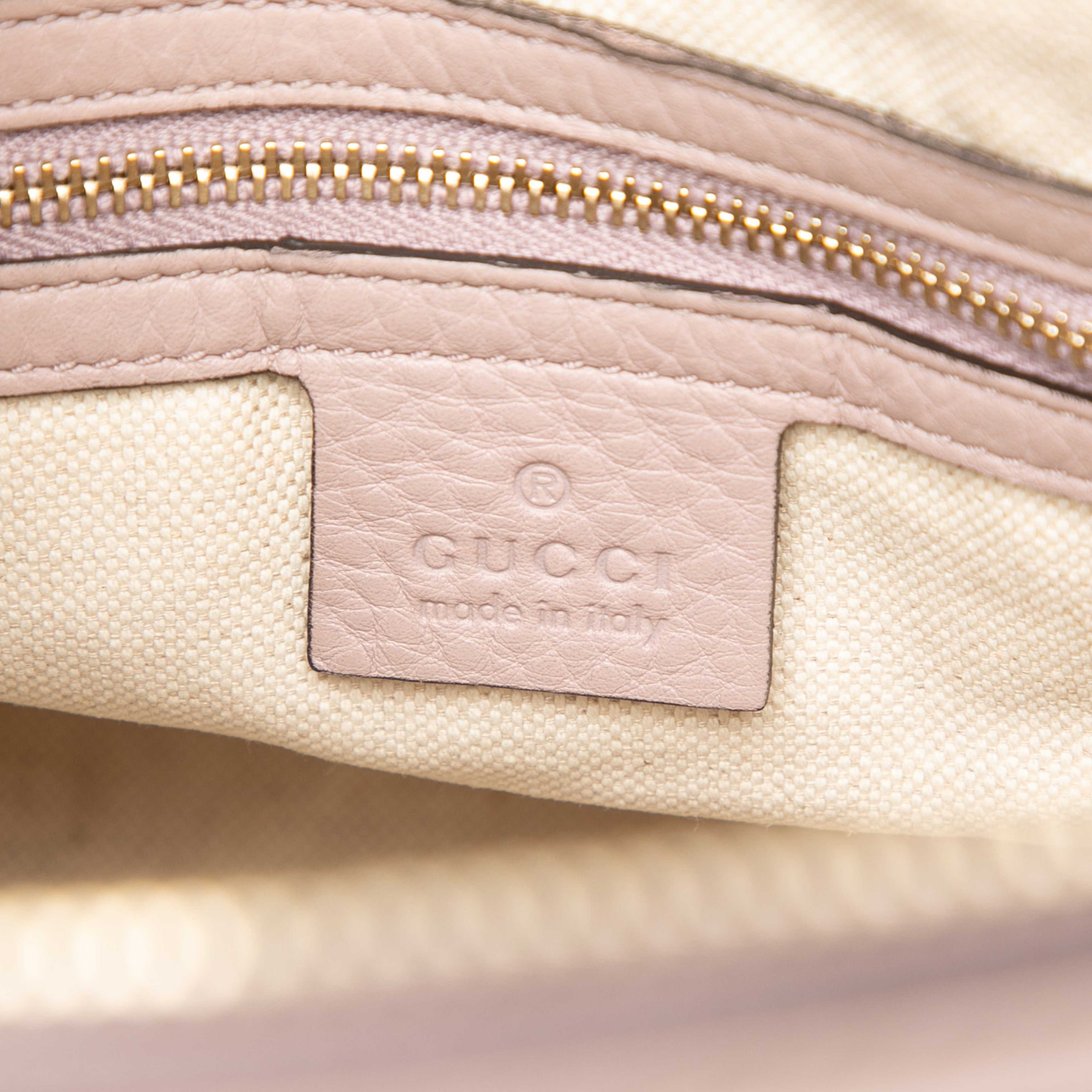 Gucci Medium Gg Canvas Web Joy Boston Bag, från Luxclusif, i färgen beige. Klicka för att öppna bilden i stort format