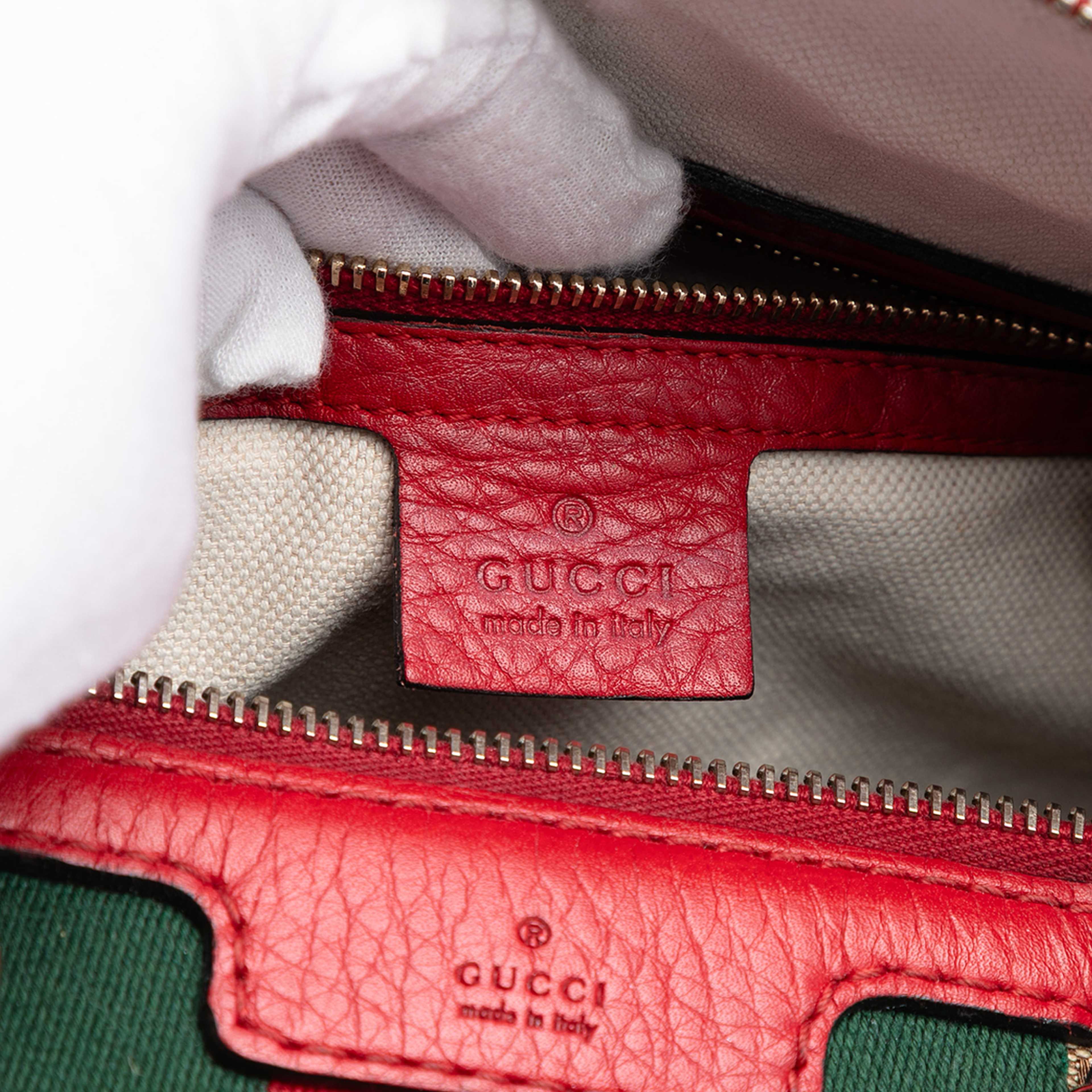 Gucci Medium Gg Canvas Web Joy Boston Bag, från Luxclusif, i färgen beige. Klicka för att öppna bilden i stort format