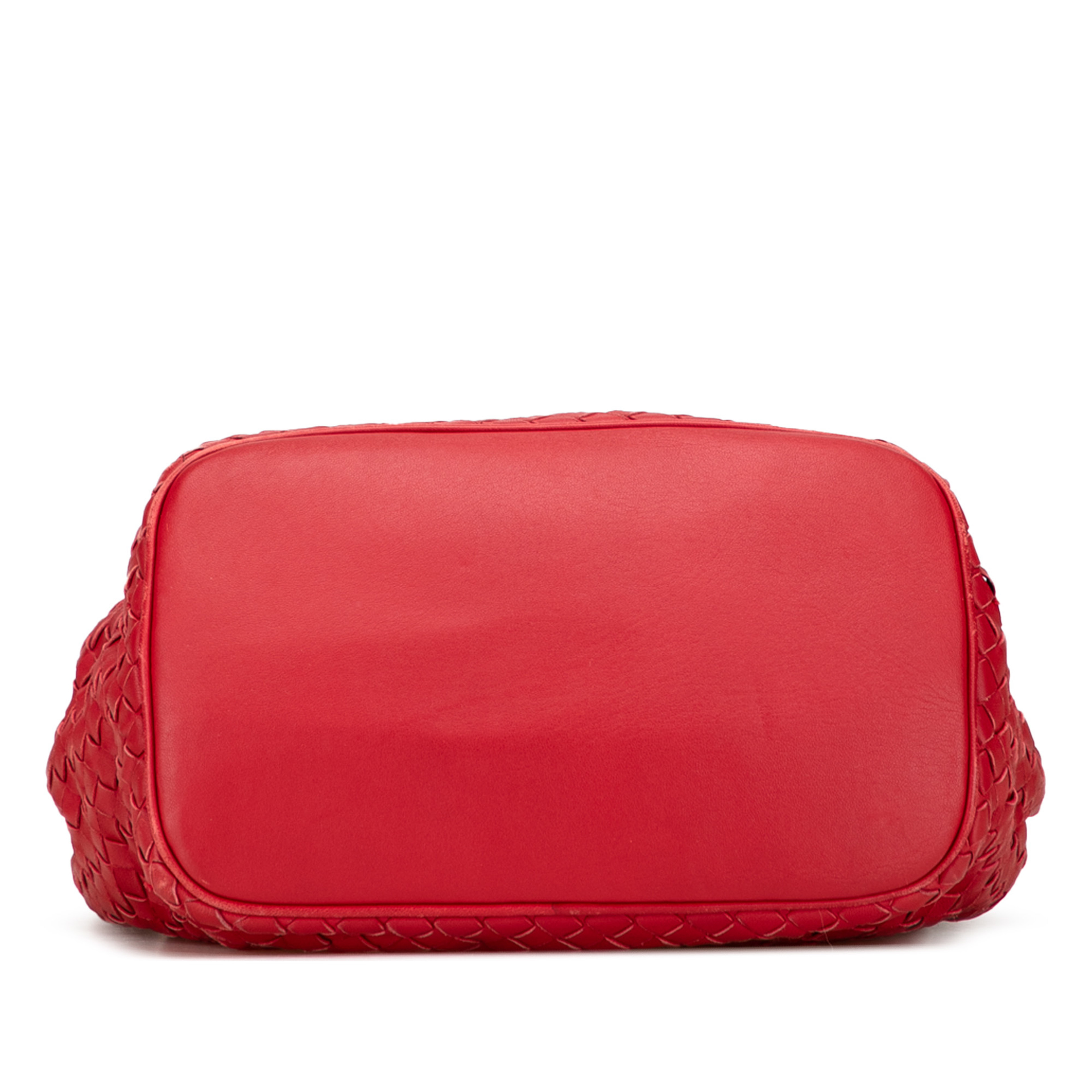 Bottega Veneta Nappa Intrecciato Bucket Bag, från Luxclusif, i färgen red. Klicka för att öppna bilden i stort format