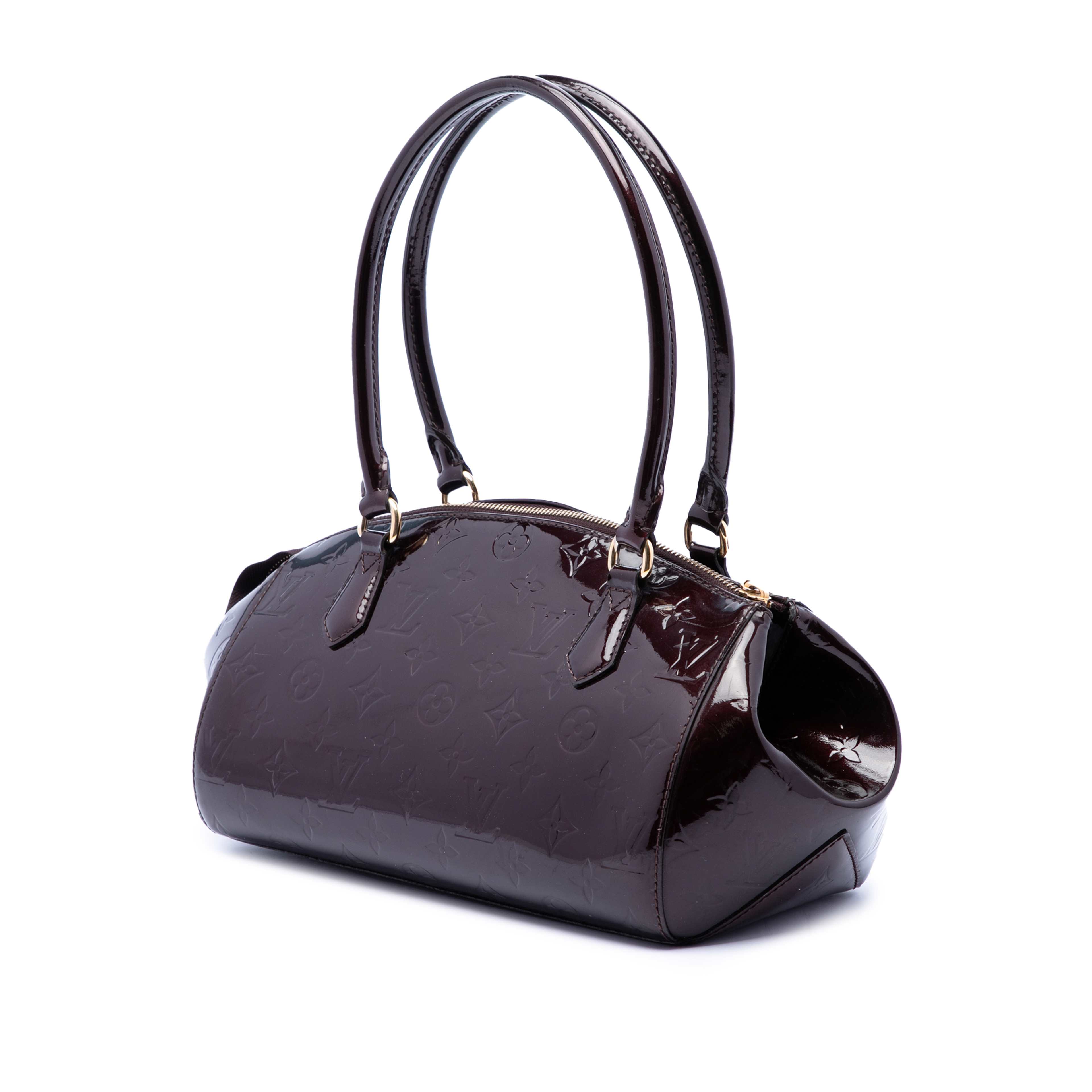 Louis Vuitton Monogram Vernis Sherwood Pm, från Luxclusif, i färgen purpur. Klicka för att öppna bilden i stort format
