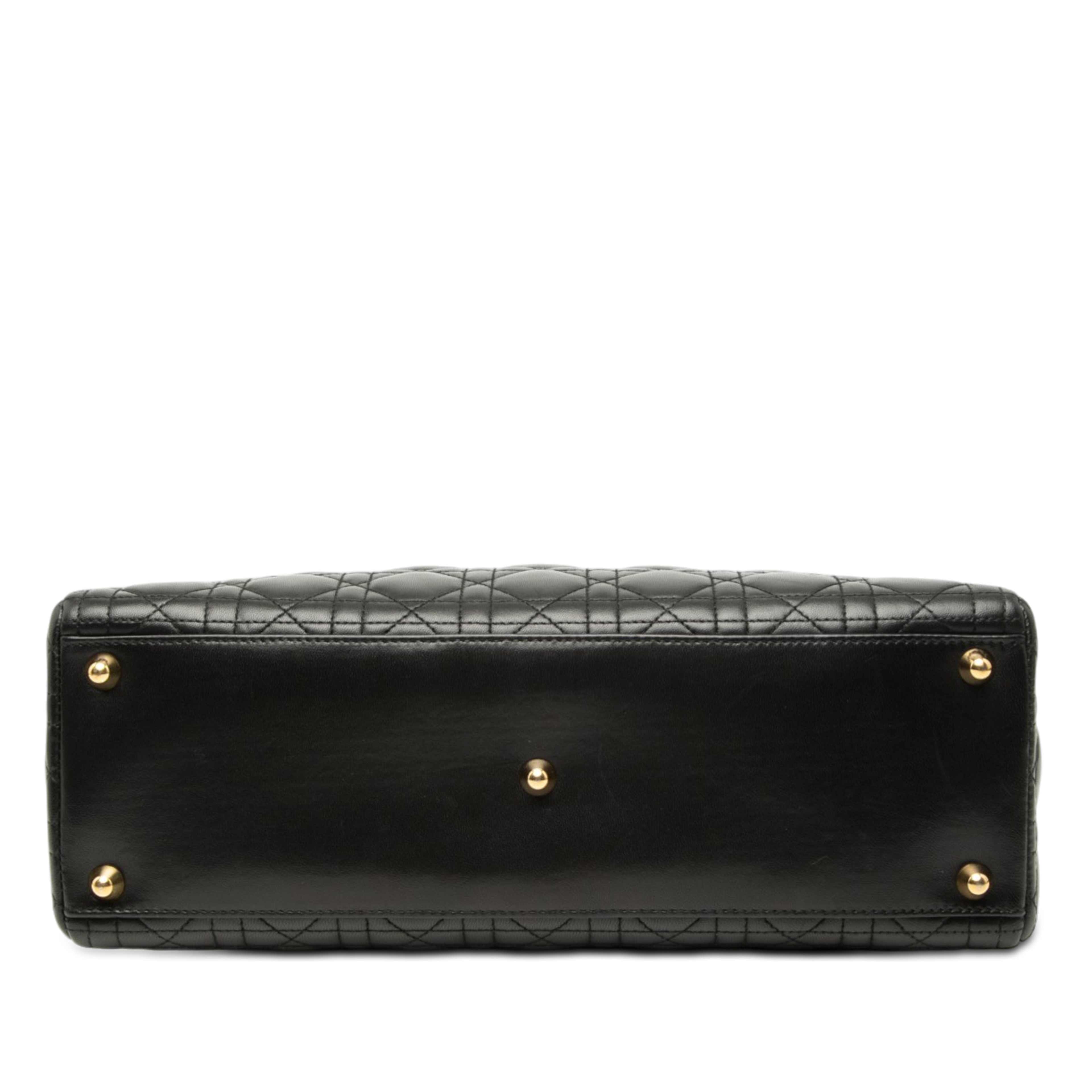 Dior Large Lambskin Cannage Lady Dior, från Luxclusif, i färgen black. Klicka för att öppna bilden i stort format