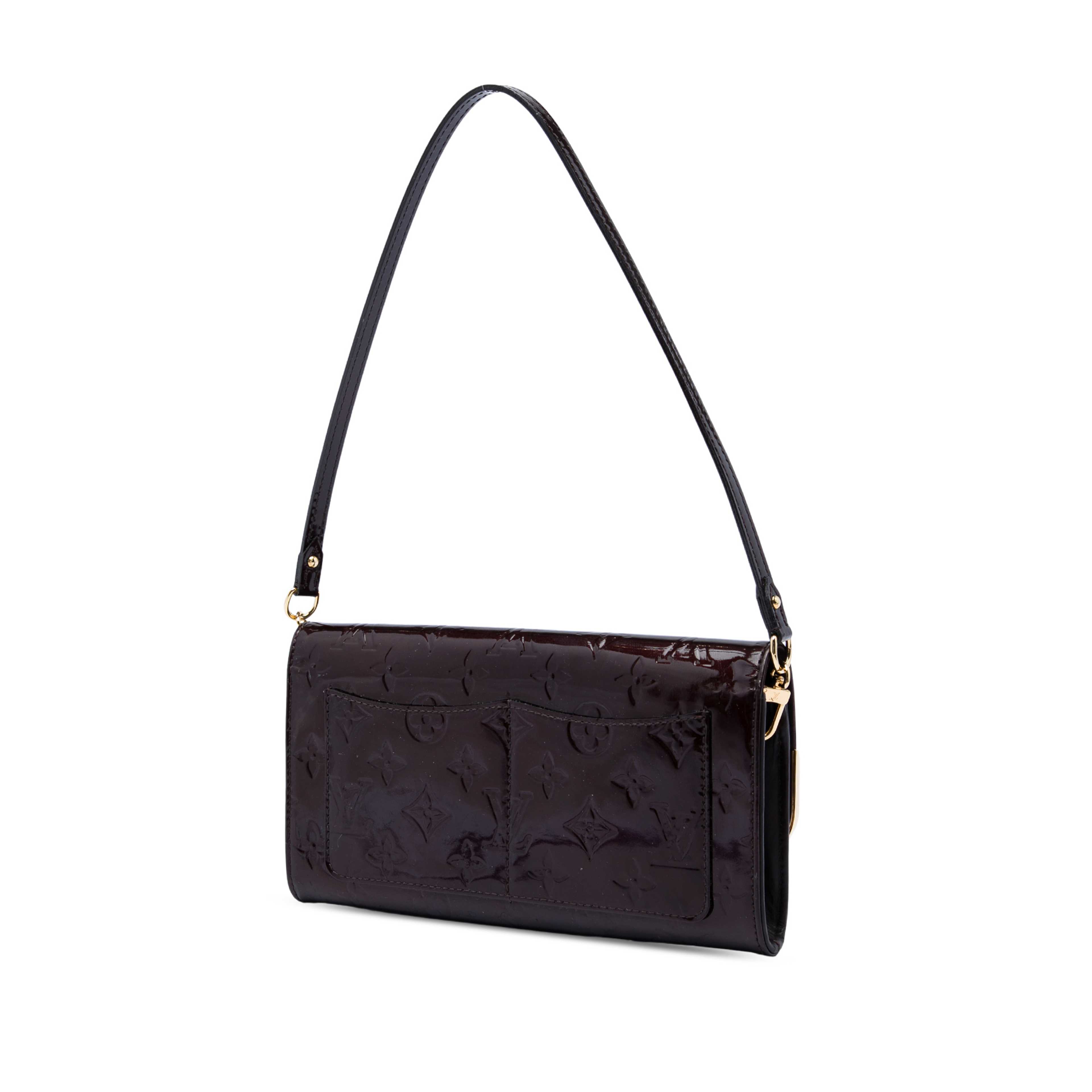 Louis Vuitton Monogram Vernis Rossmore Mm, från Luxclusif, i färgen purpur. Klicka för att öppna bilden i stort format