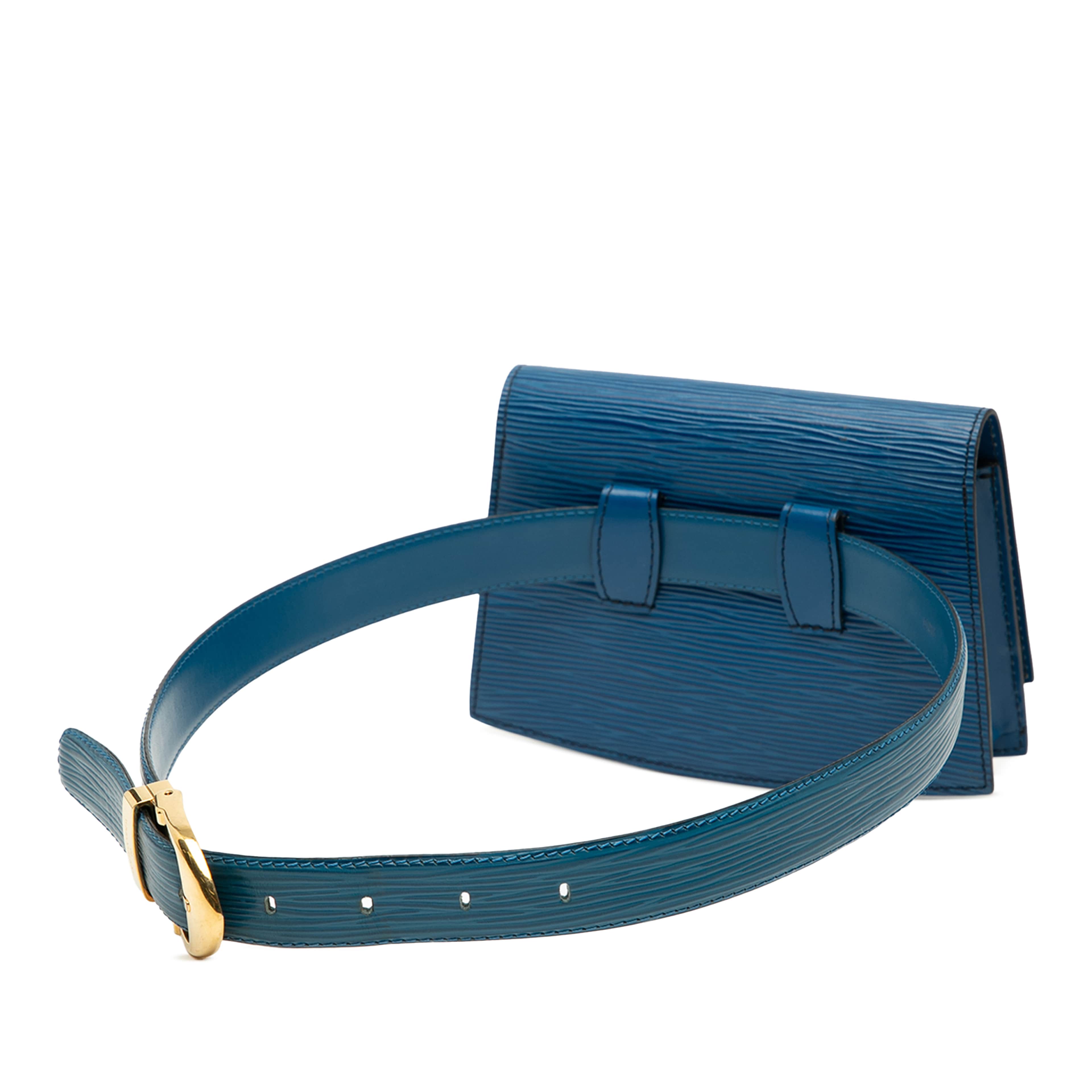 Louis Vuitton Epi Tilsitt Belt Bag, från Luxclusif, i färgen blue. Klicka för att öppna bilden i stort format