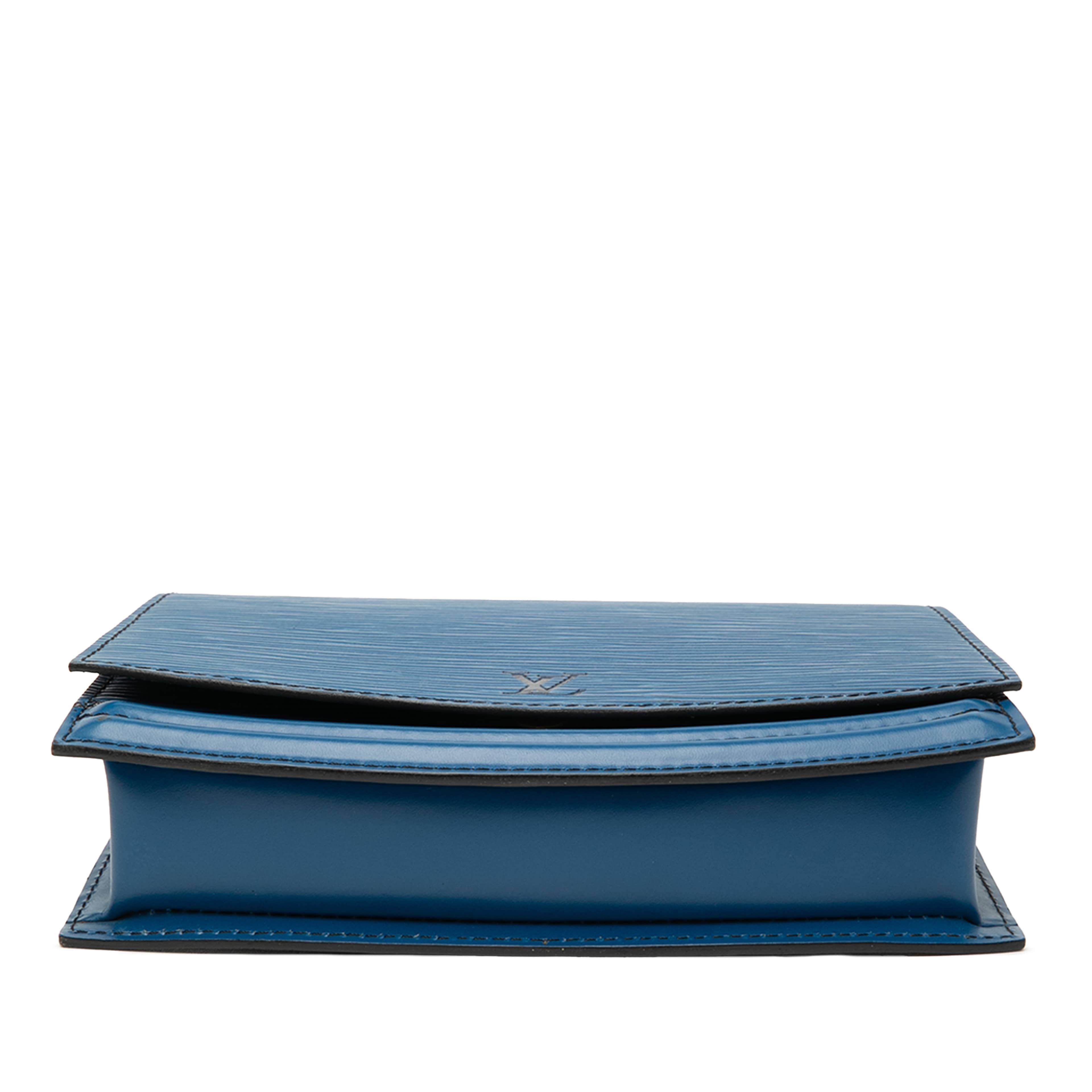 Louis Vuitton Epi Tilsitt Belt Bag, från Luxclusif, i färgen blue. Klicka för att öppna bilden i stort format