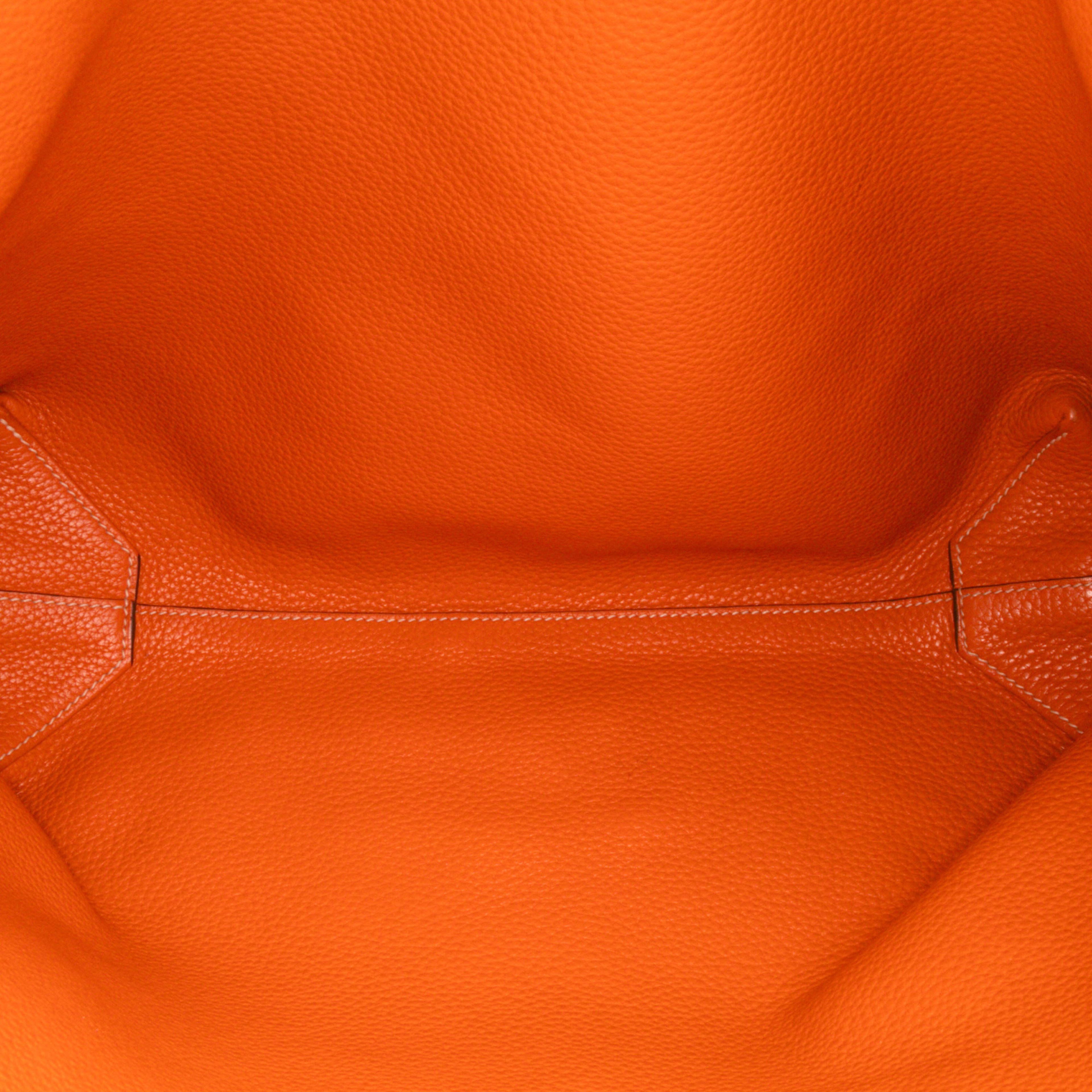 Hermès Clemence Double Sens 36, från Luxclusif, i färgen orange. Klicka för att öppna bilden i stort format