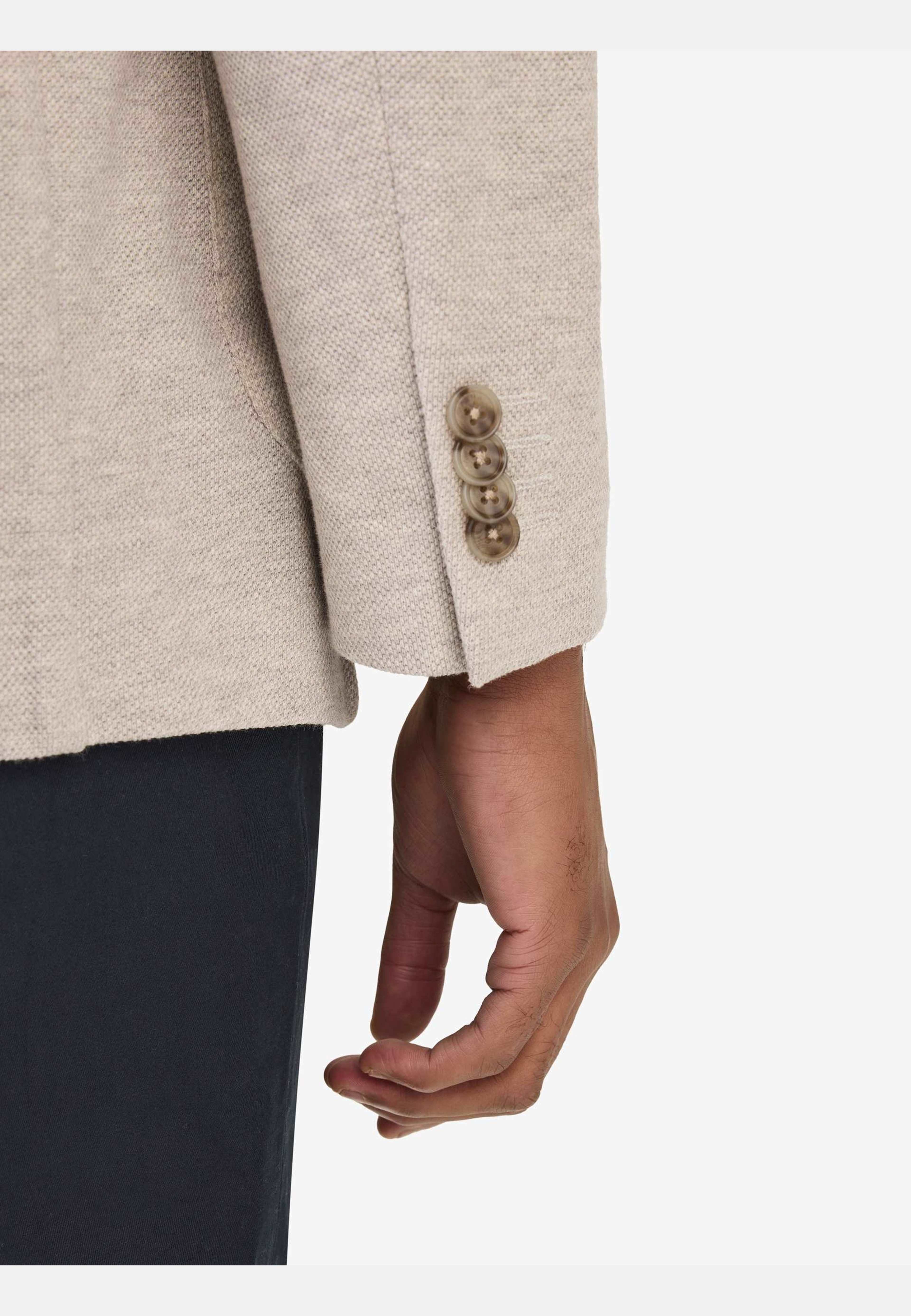 Knitted Blazer, från John Henric, i färgen beige. Klicka för att öppna bilden i stort format