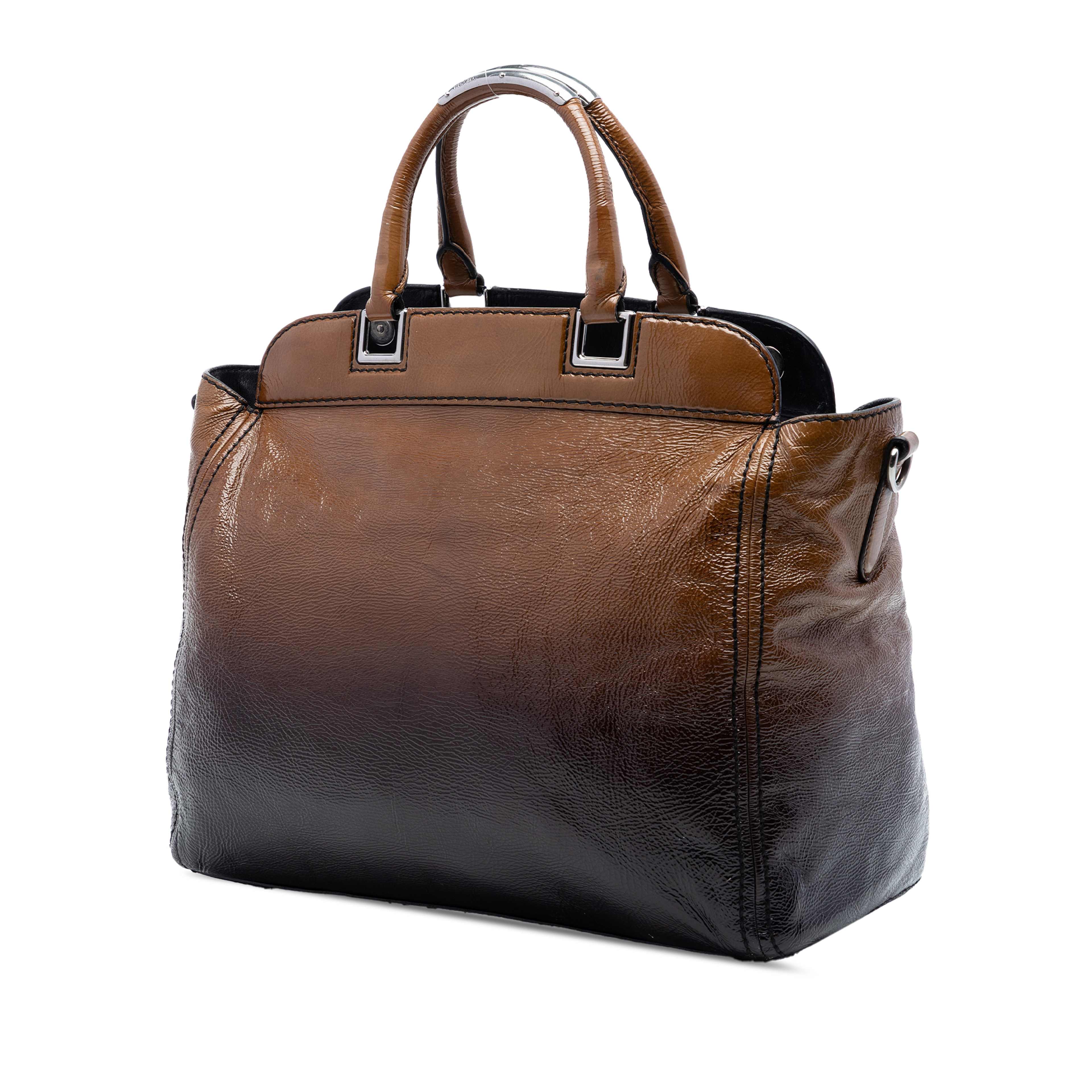 Prada Sfumato Vernice Naplak Frame Satchel, från Luxclusif, i färgen brown. Klicka för att öppna bilden i stort format