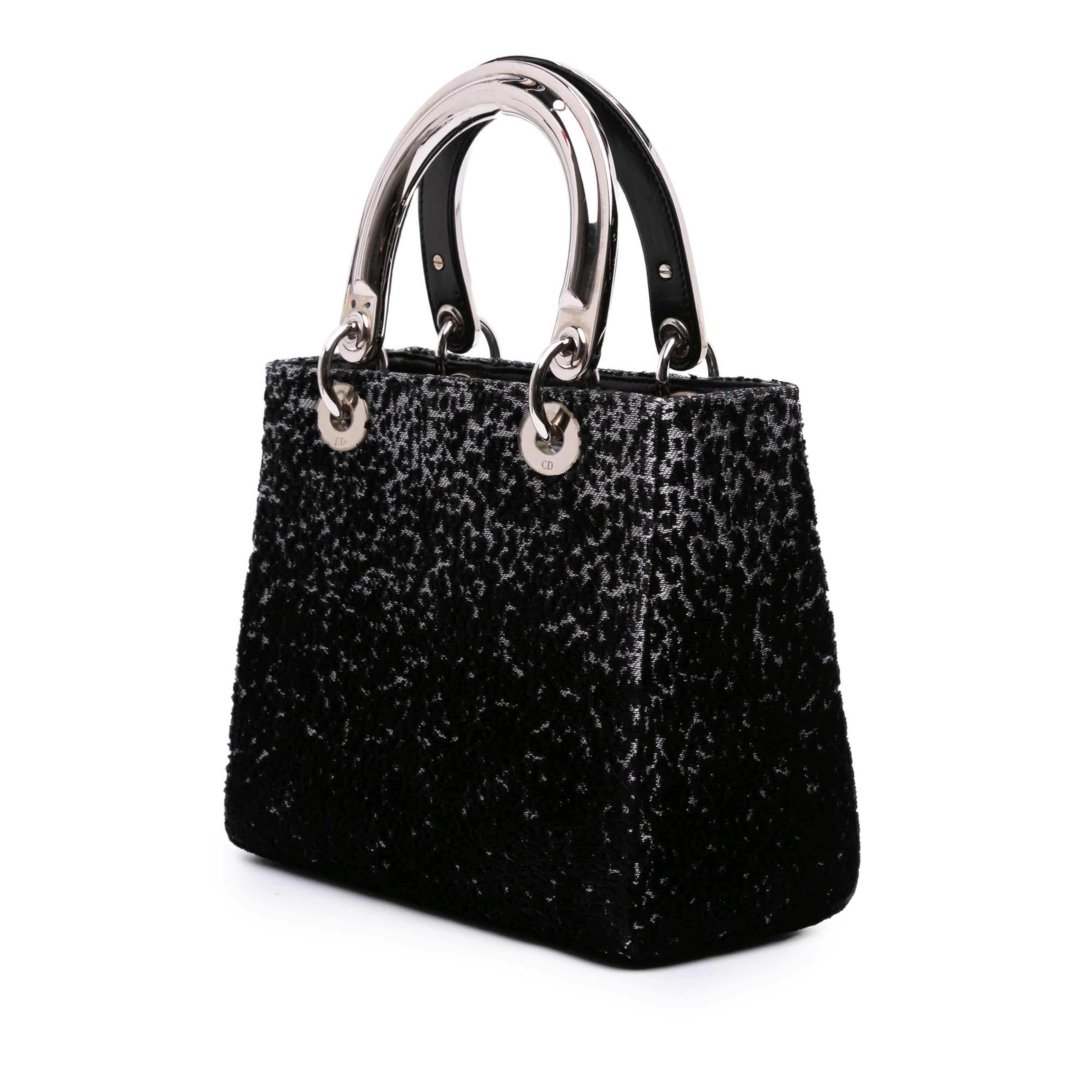 Dior Medium Velvet And Canvas Lady Dior, från Luxclusif, i färgen black.