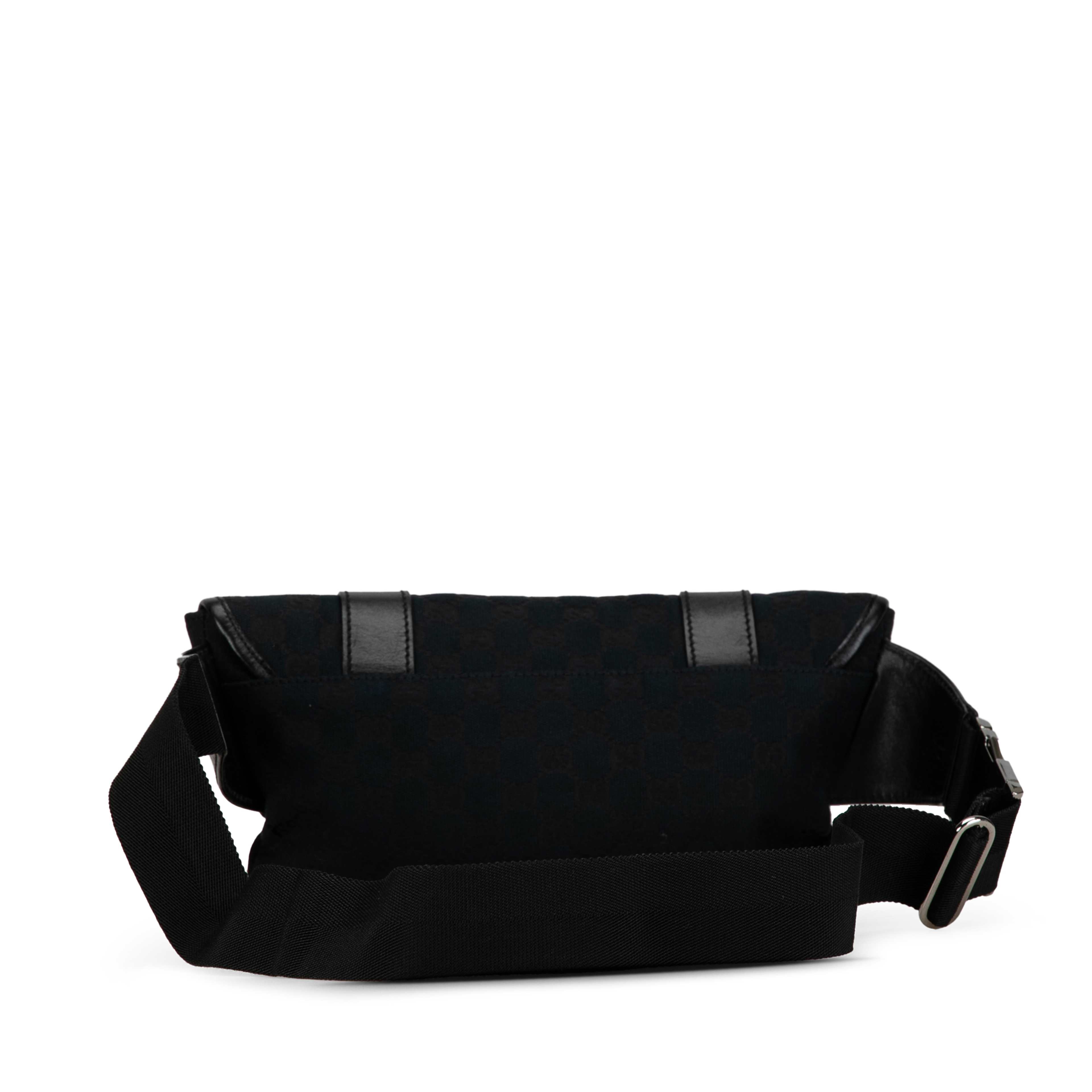 Gucci Gg Canvas Belt Bag, från Luxclusif, i färgen black. Klicka för att öppna bilden i stort format