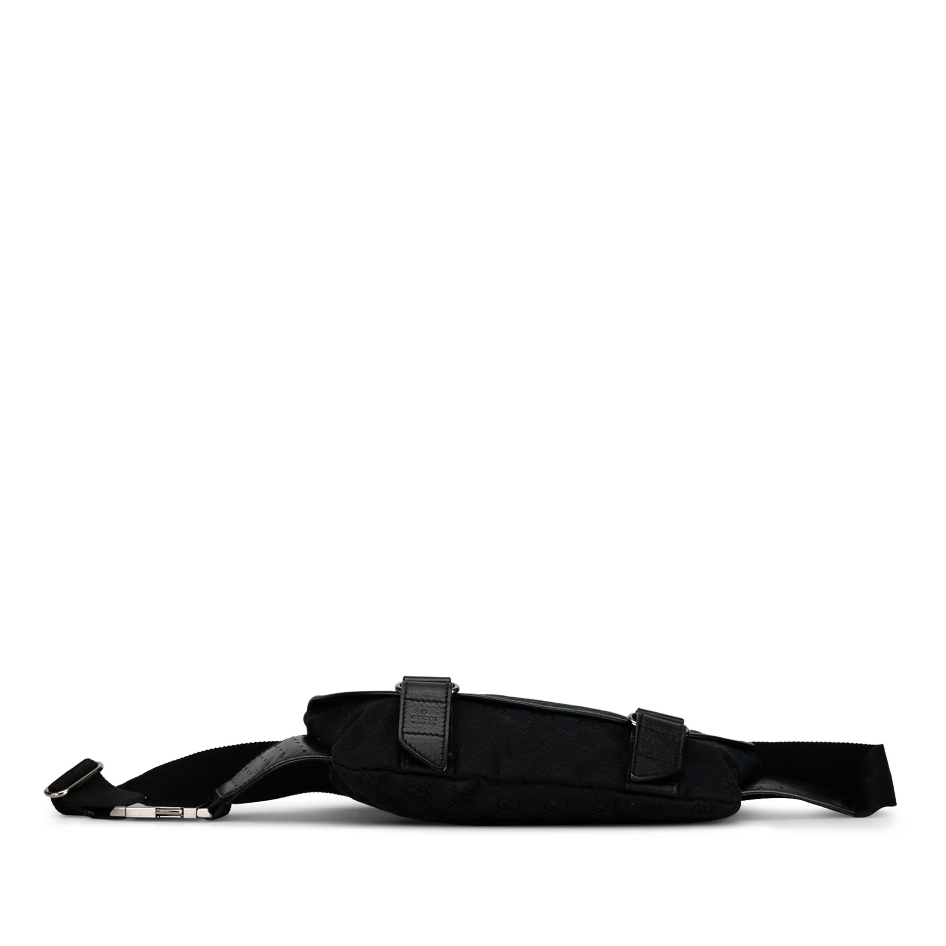 Gucci Gg Canvas Belt Bag, från Luxclusif, i färgen black. Klicka för att öppna bilden i stort format