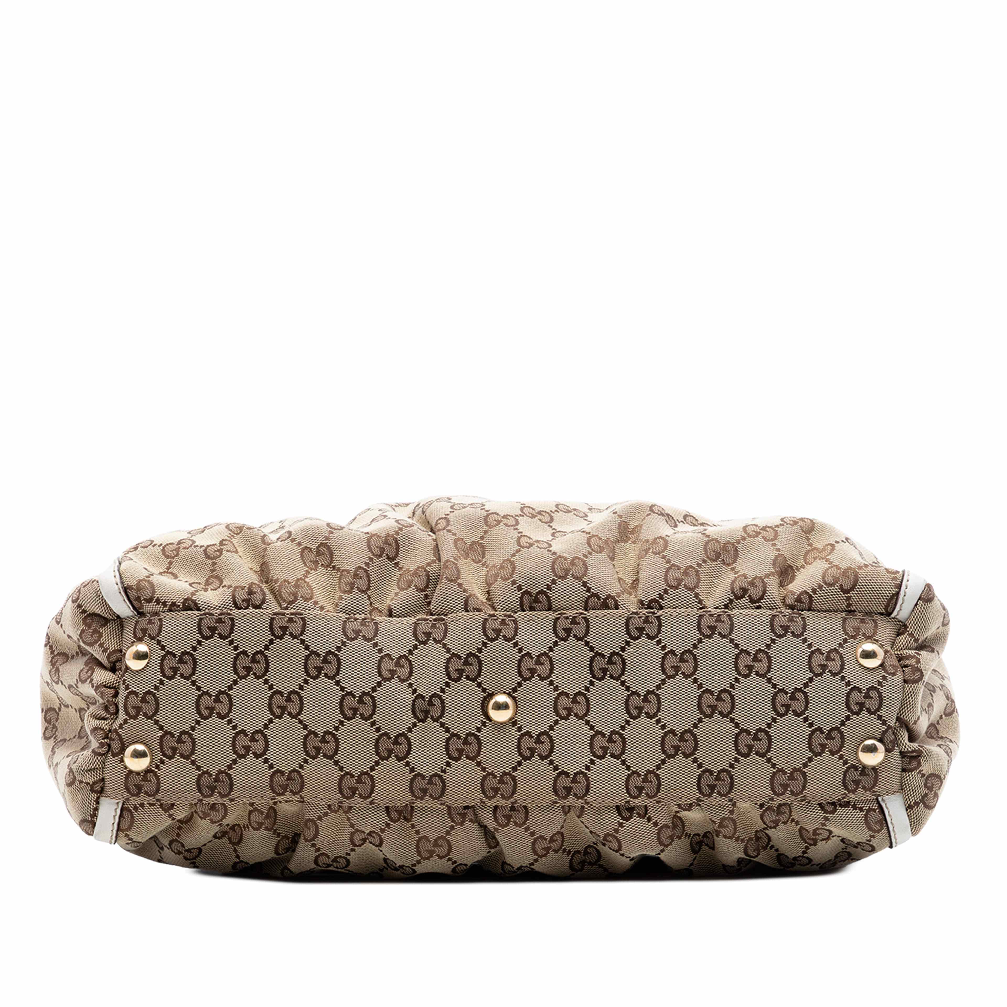 Gucci Gg Canvas Abbey D Ring Tote, från Luxclusif, i färgen vit. Klicka för att öppna bilden i stort format