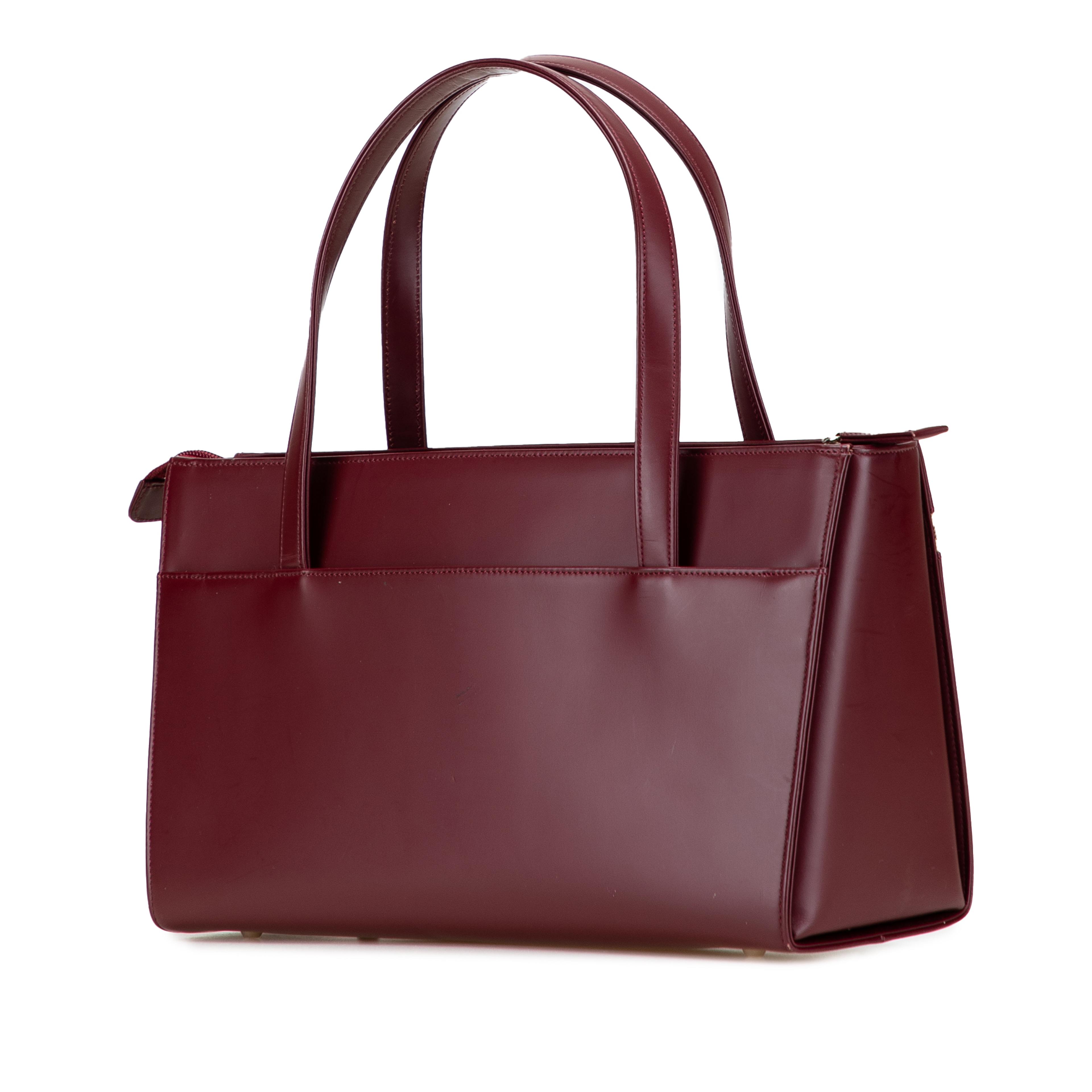Burberry House Check Trimmed Leather Handbag, från Luxclusif, i färgen bordeaux. Klicka för att öppna bilden i stort format