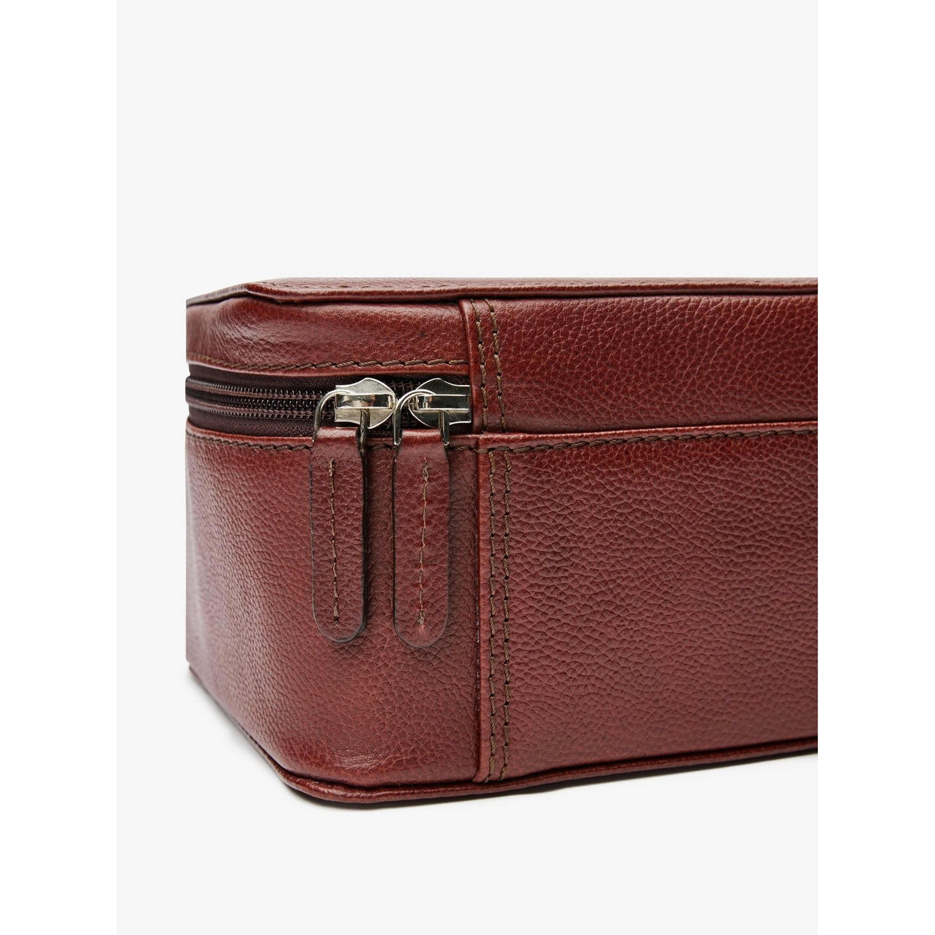 Toiletry Bag Velia Brown