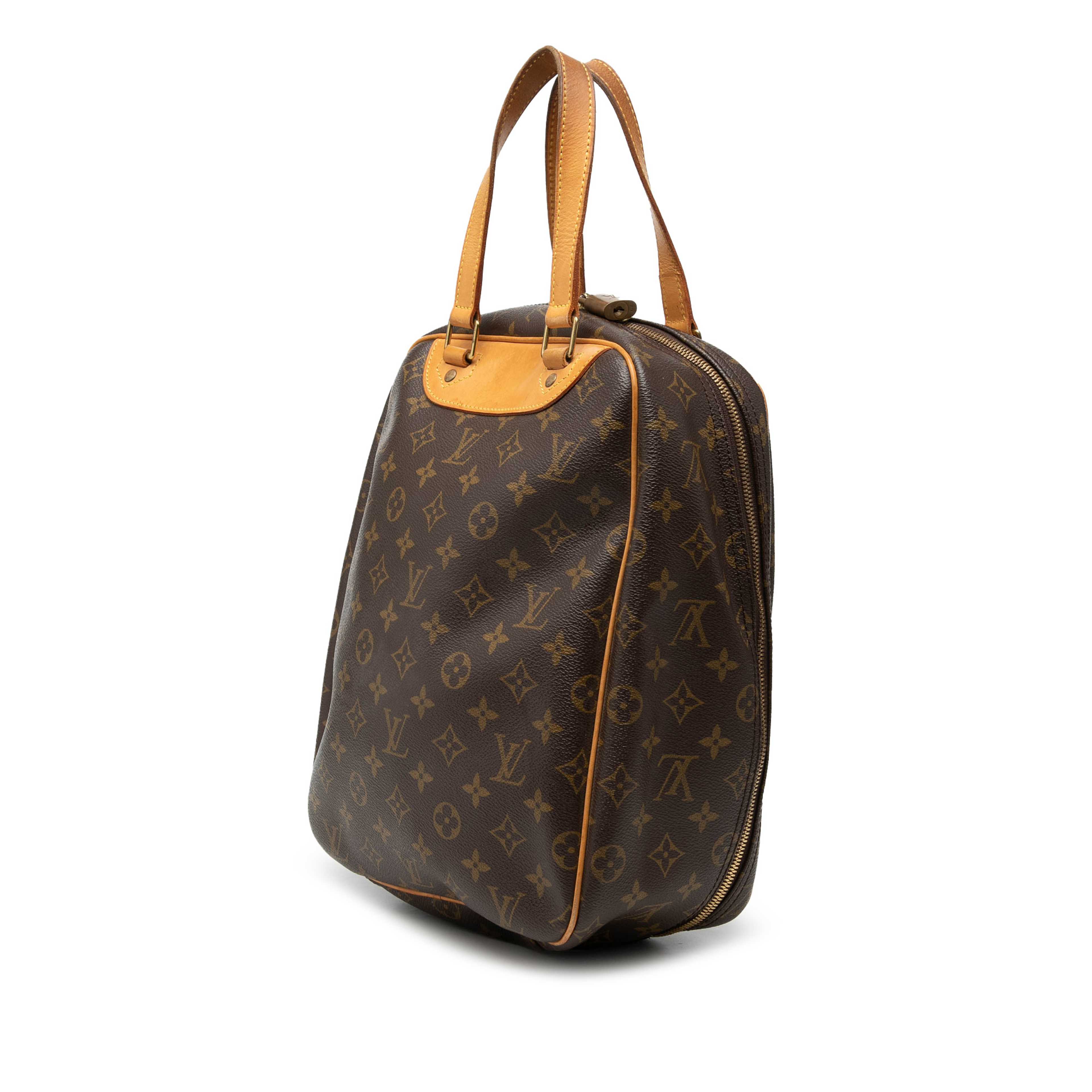 Louis Vuitton Monogram Excursion, från Luxclusif, i färgen brown. Klicka för att öppna bilden i stort format