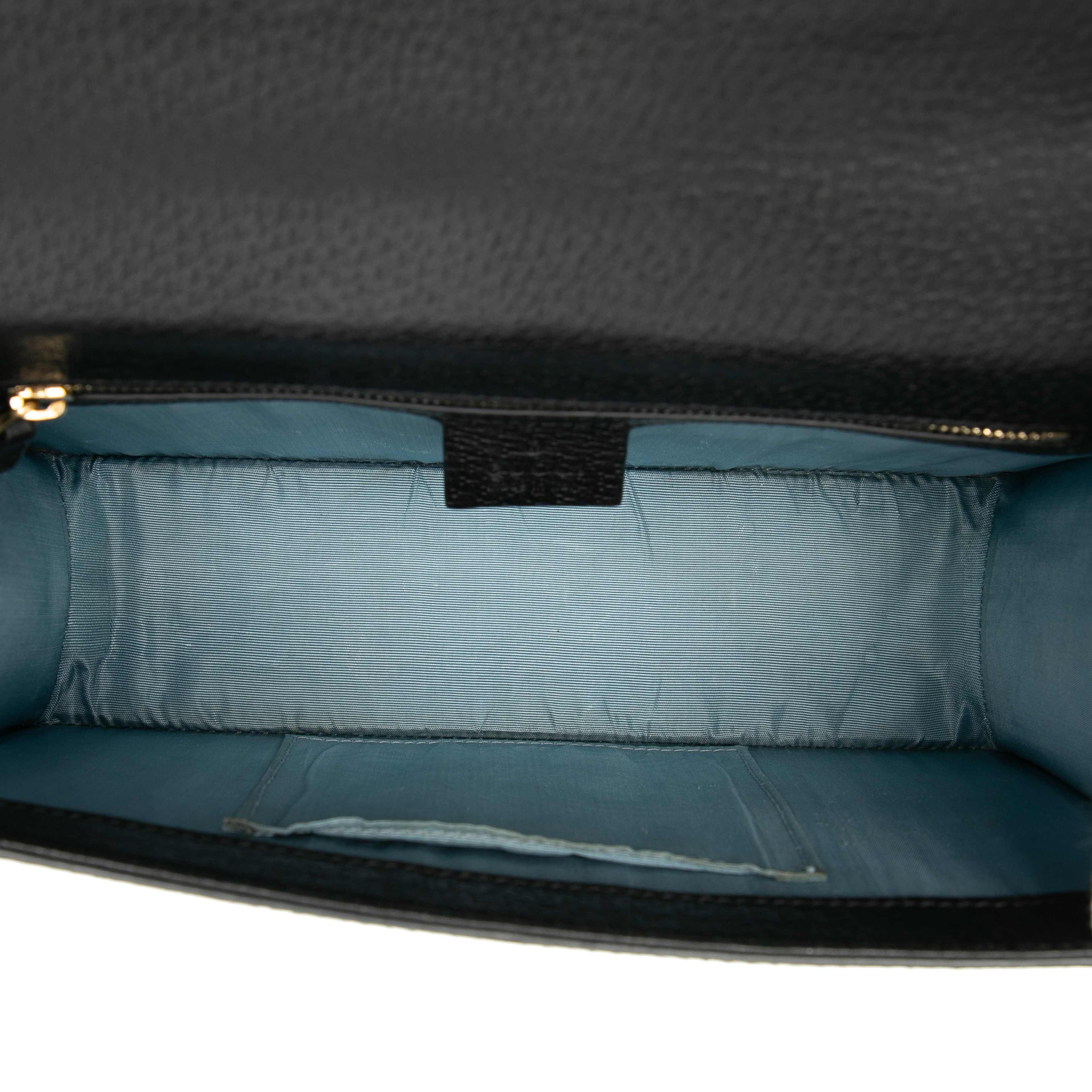 Gucci Small Leather Bee Star Sylvie Satchel, från Luxclusif, i färgen black. Klicka för att öppna bilden i stort format