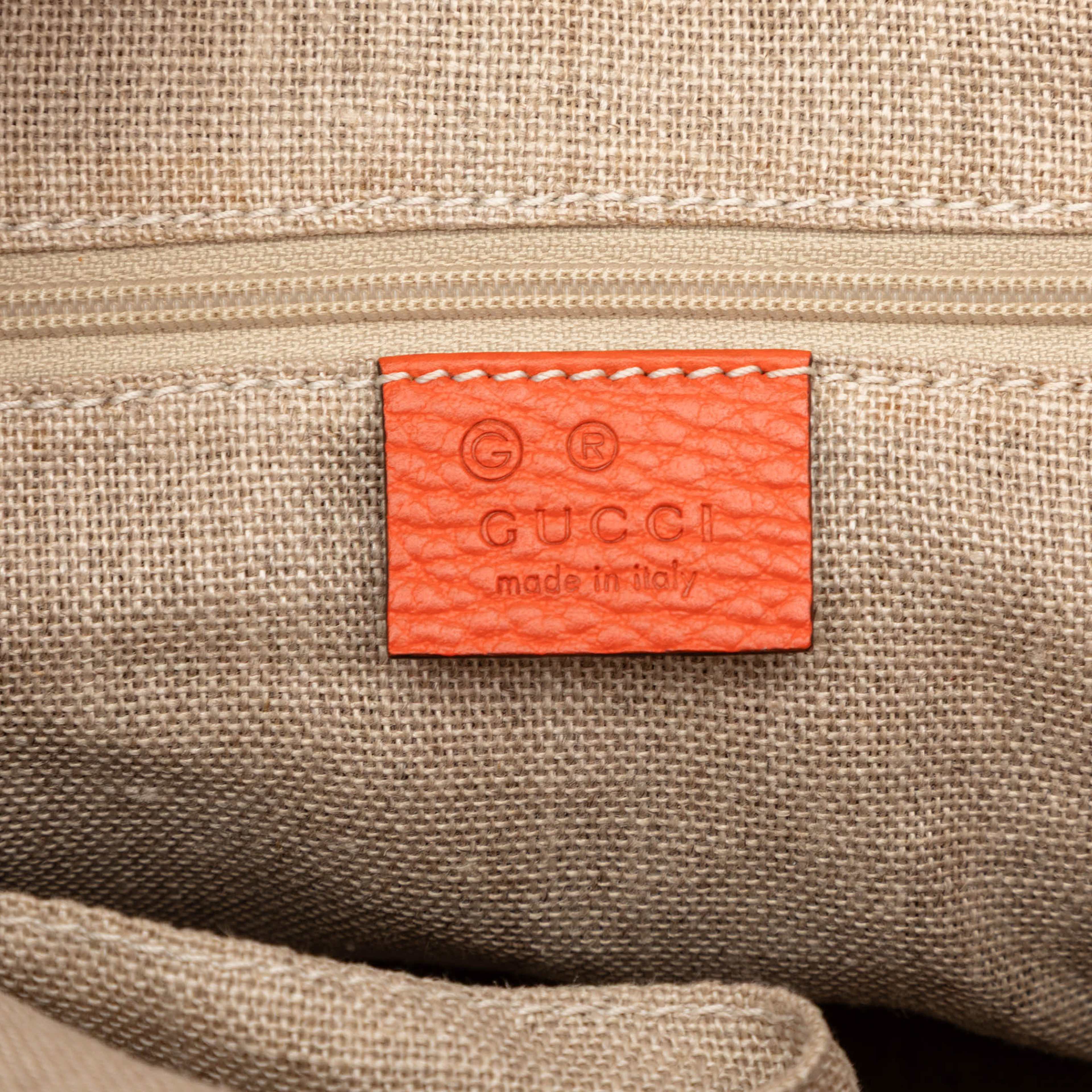 Gucci Medium Leather Gg Charm Dome Satchel, från Luxclusif, i färgen orange. Klicka för att öppna bilden i stort format