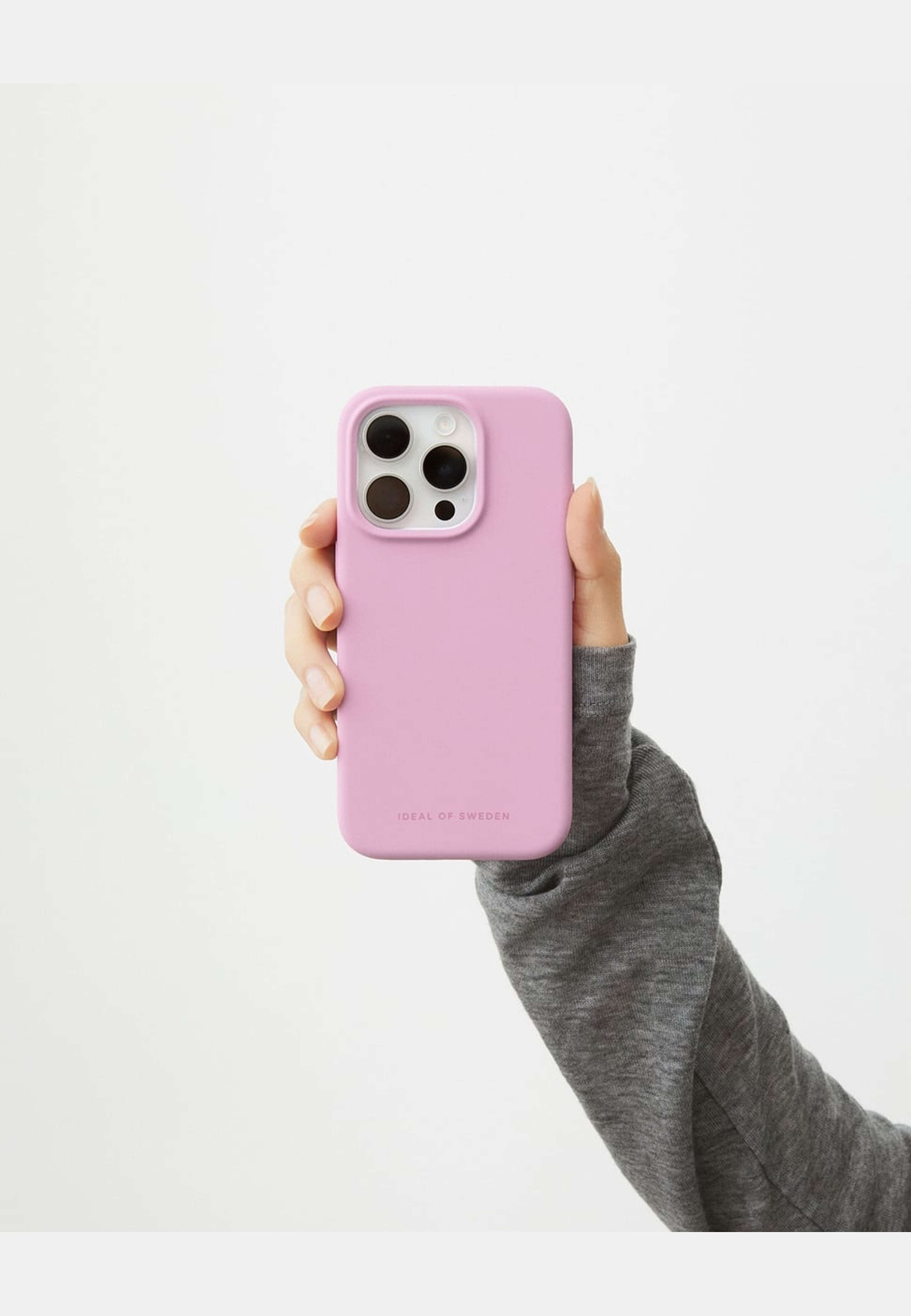 Silicone Case Magsafe Iphone, från Ideal Of Sweden, i färgen pink. Klicka för att öppna bilden i stort format