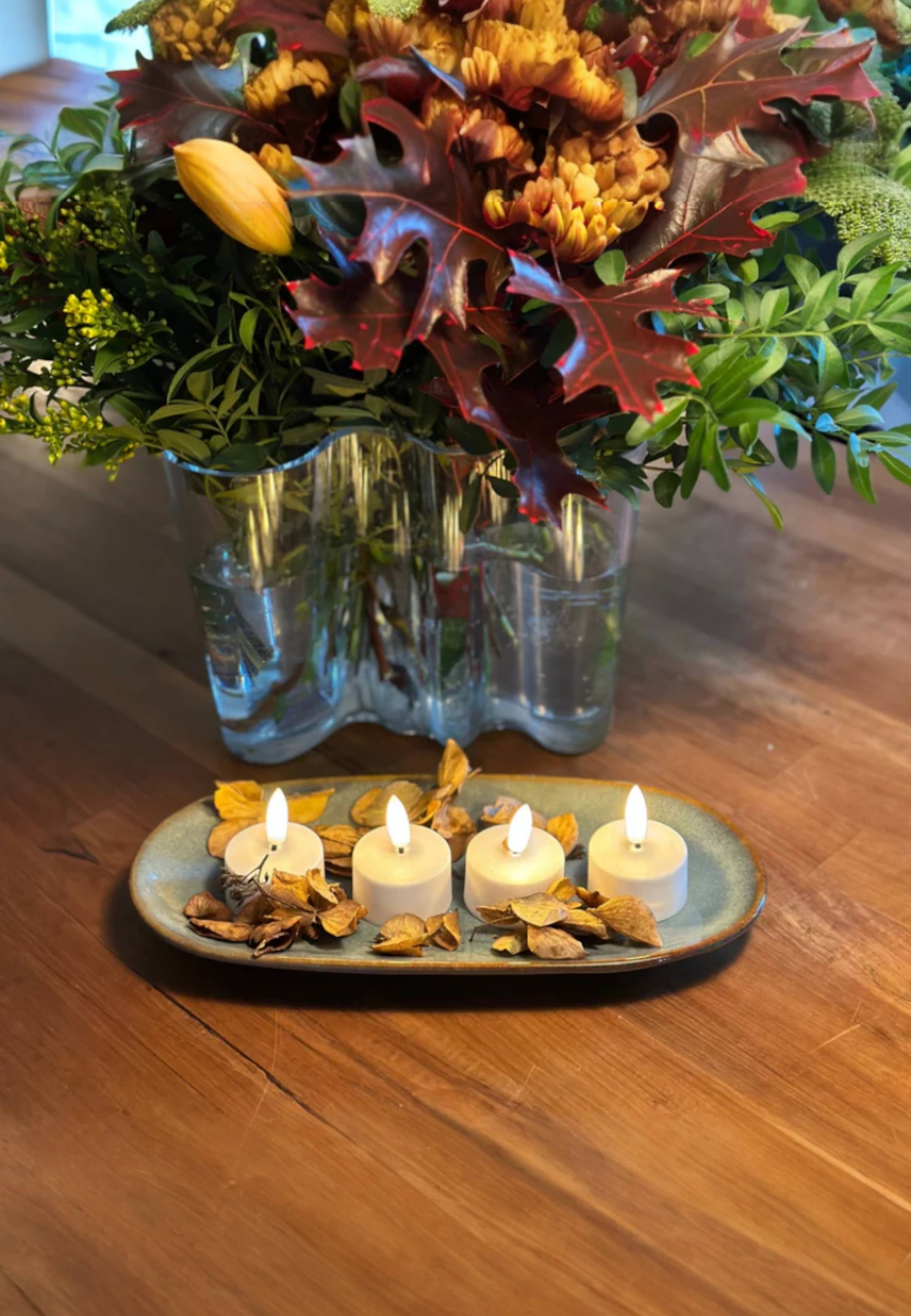 Sia Led Uppladdningsbara Värmeljus 4 St, från Led Nordic, i färgen vit. Klicka för att öppna bilden i stort format